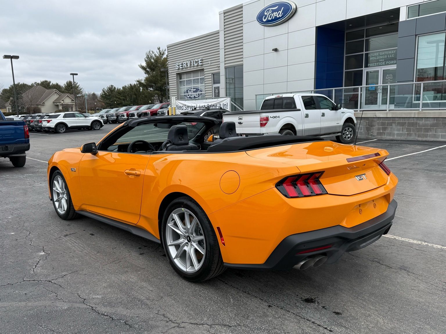 View vehicle photo 7