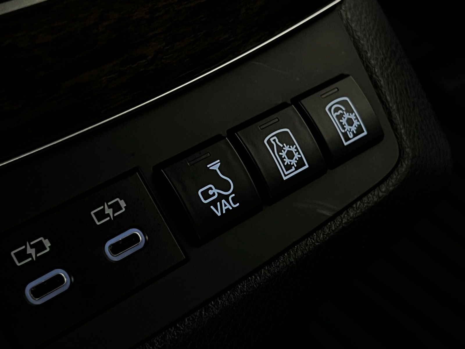 Thumbnail: 2025 Toyota Sienna - 27