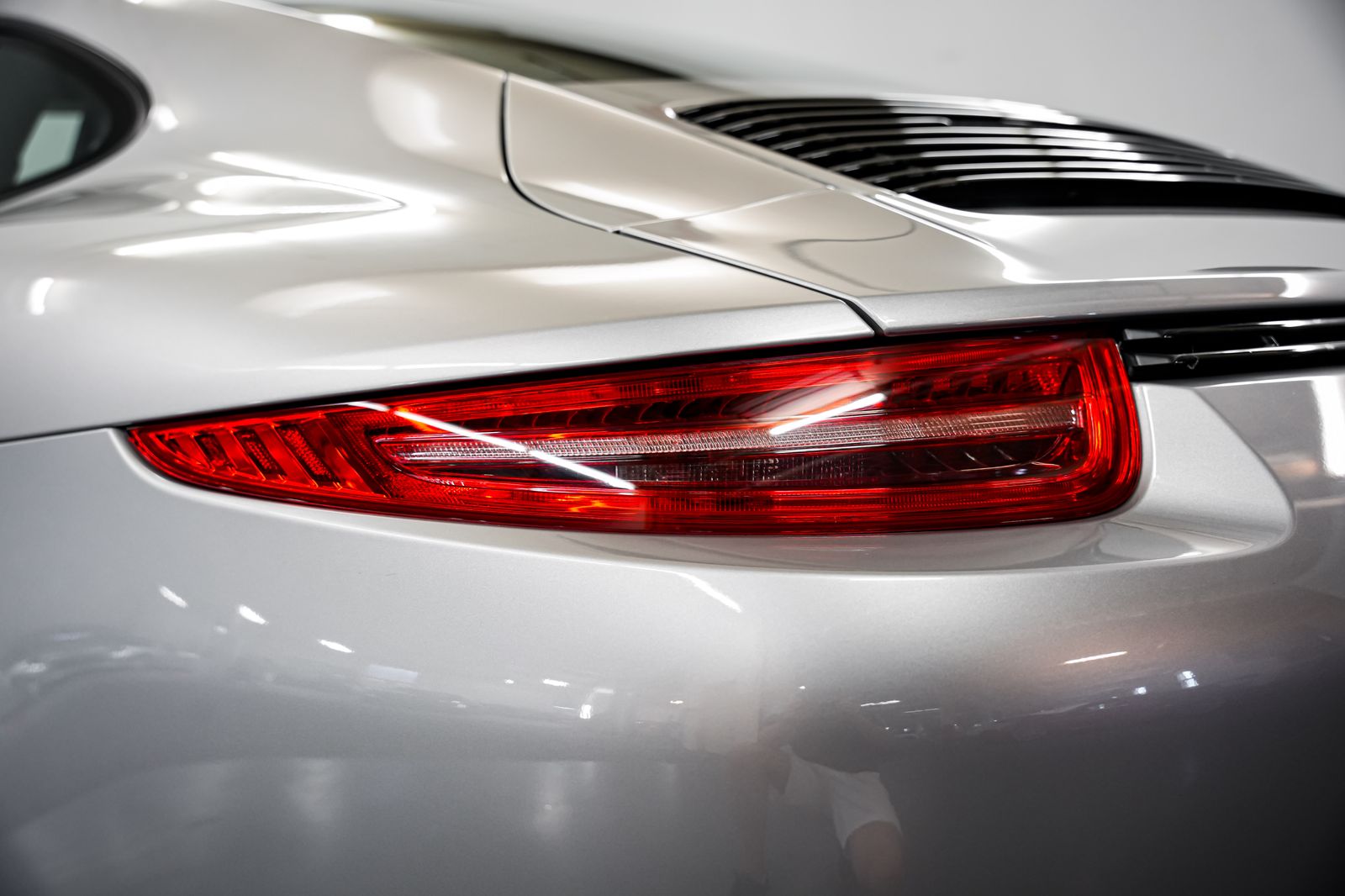 2015 Porsche 911 Carrera GTS — photo 35