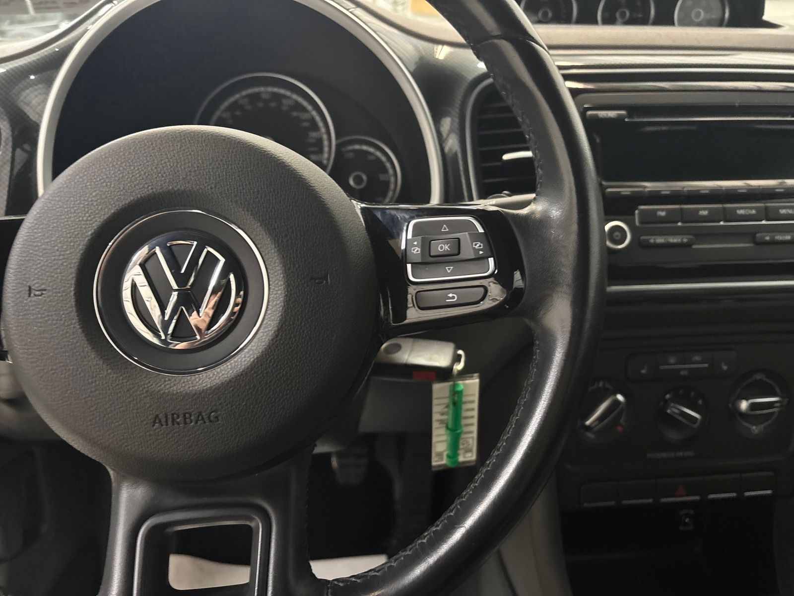2014 Volkswagen Beetle R-Line - Photo 13