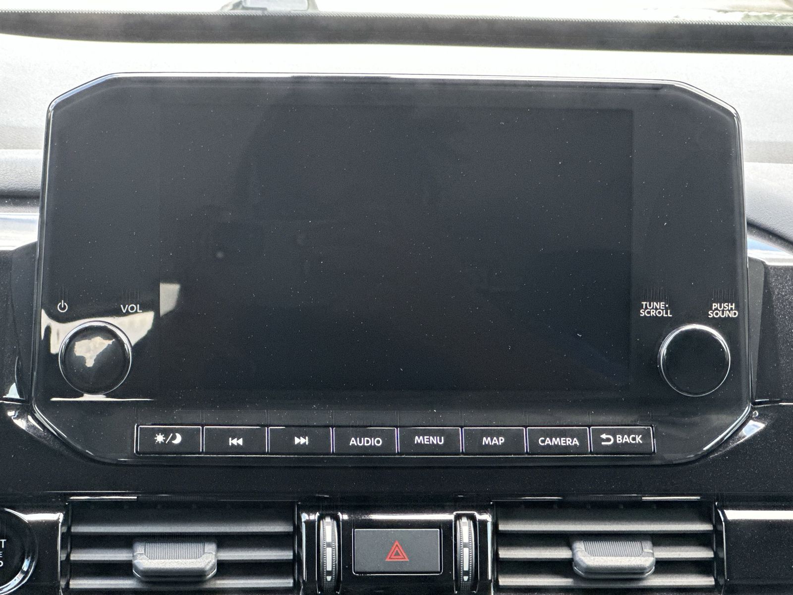 2025 Nissan Pathfinder SL photo 2