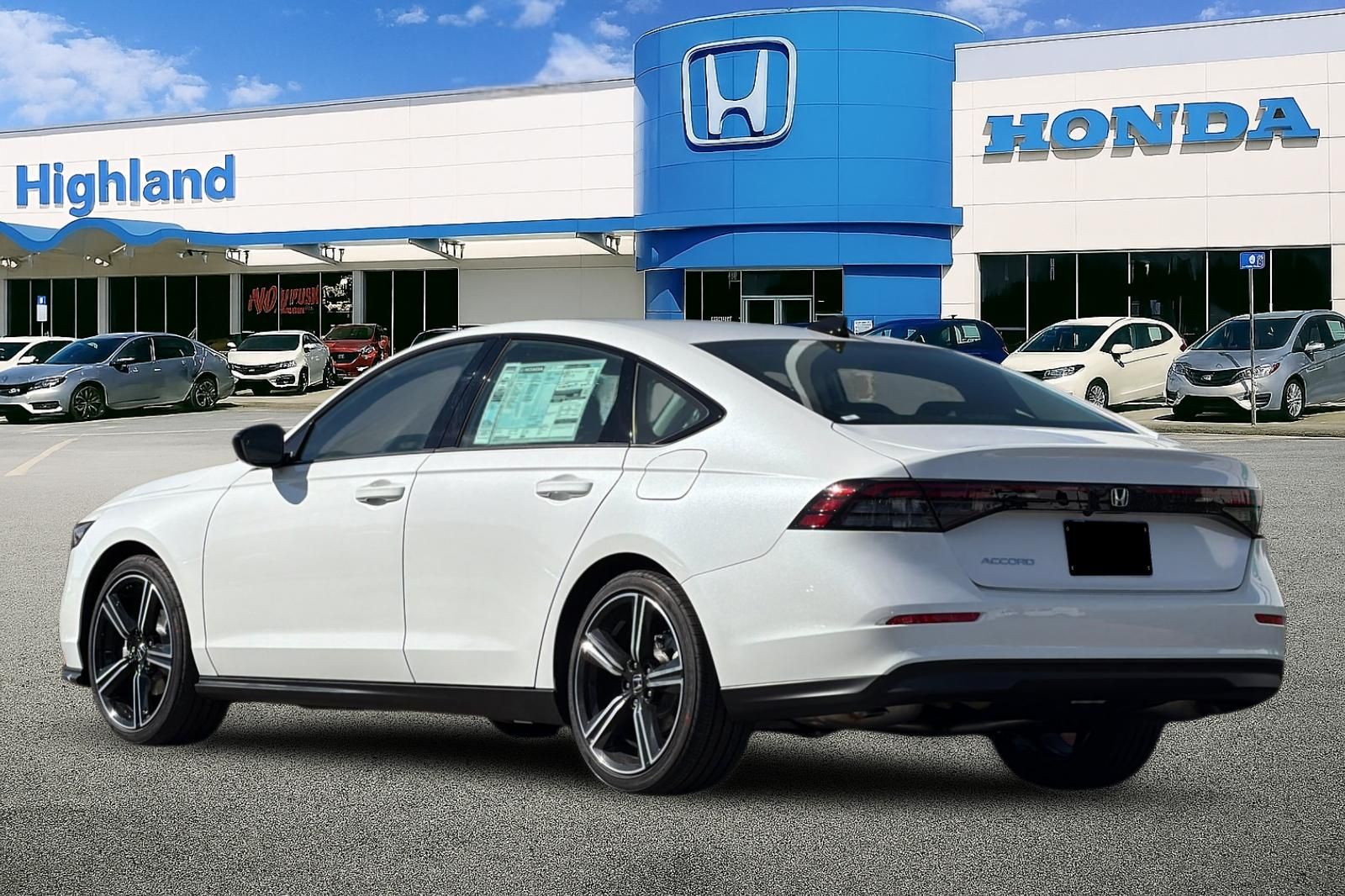 New 2026 Silver Honda SE image 3