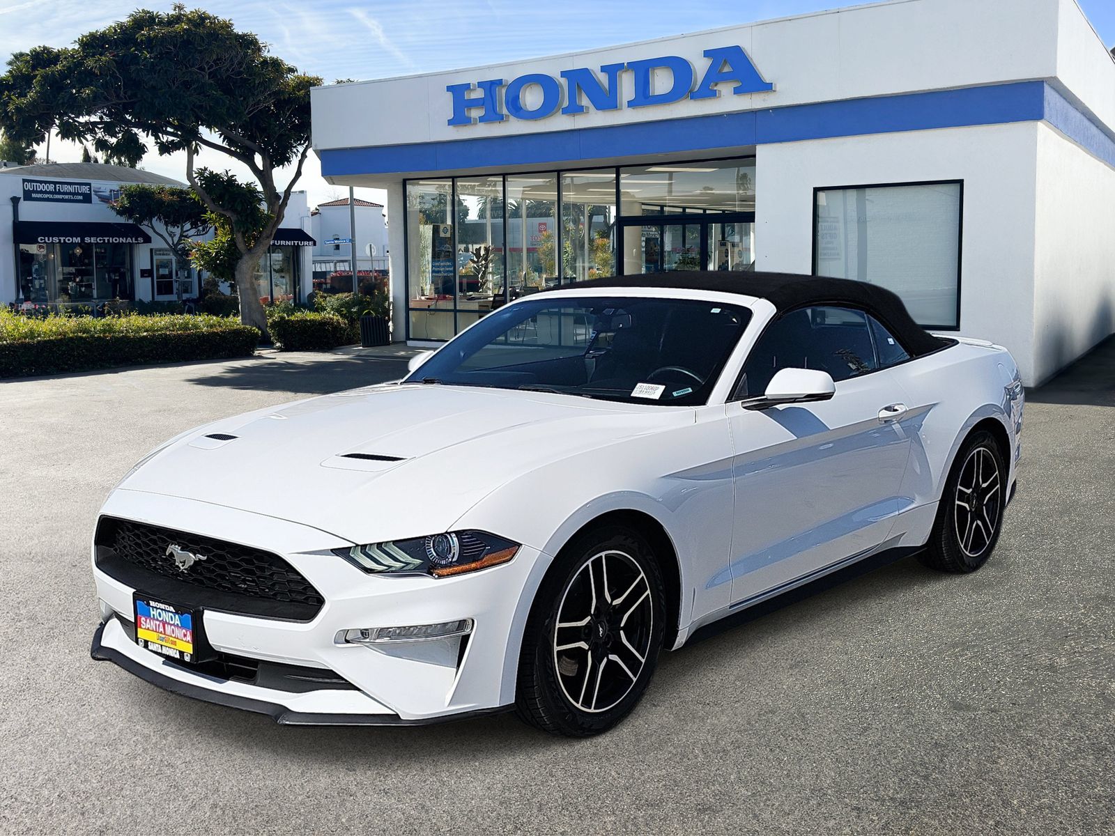 Oxford White 2018 Ford Mustang Convertible Rear-Wheel Drive Automatic