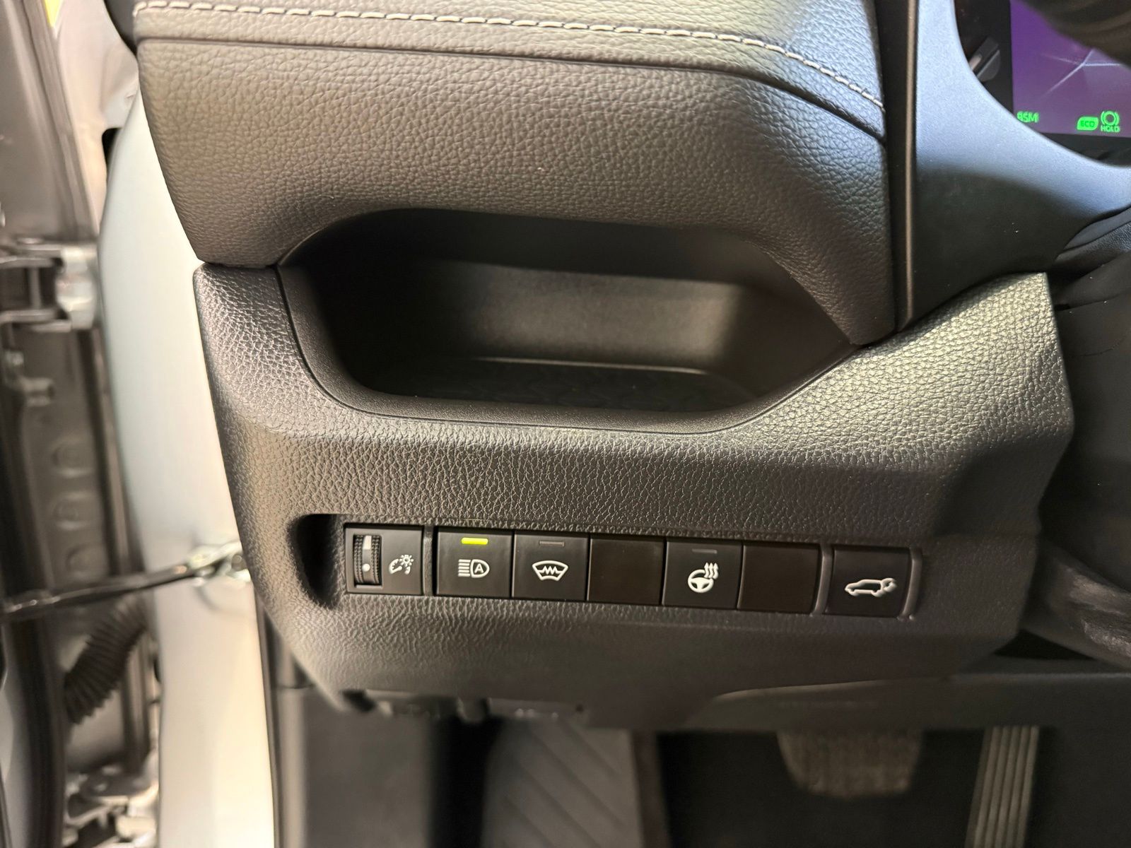 Used 2023 Silver Toyota XLE Premium image 37