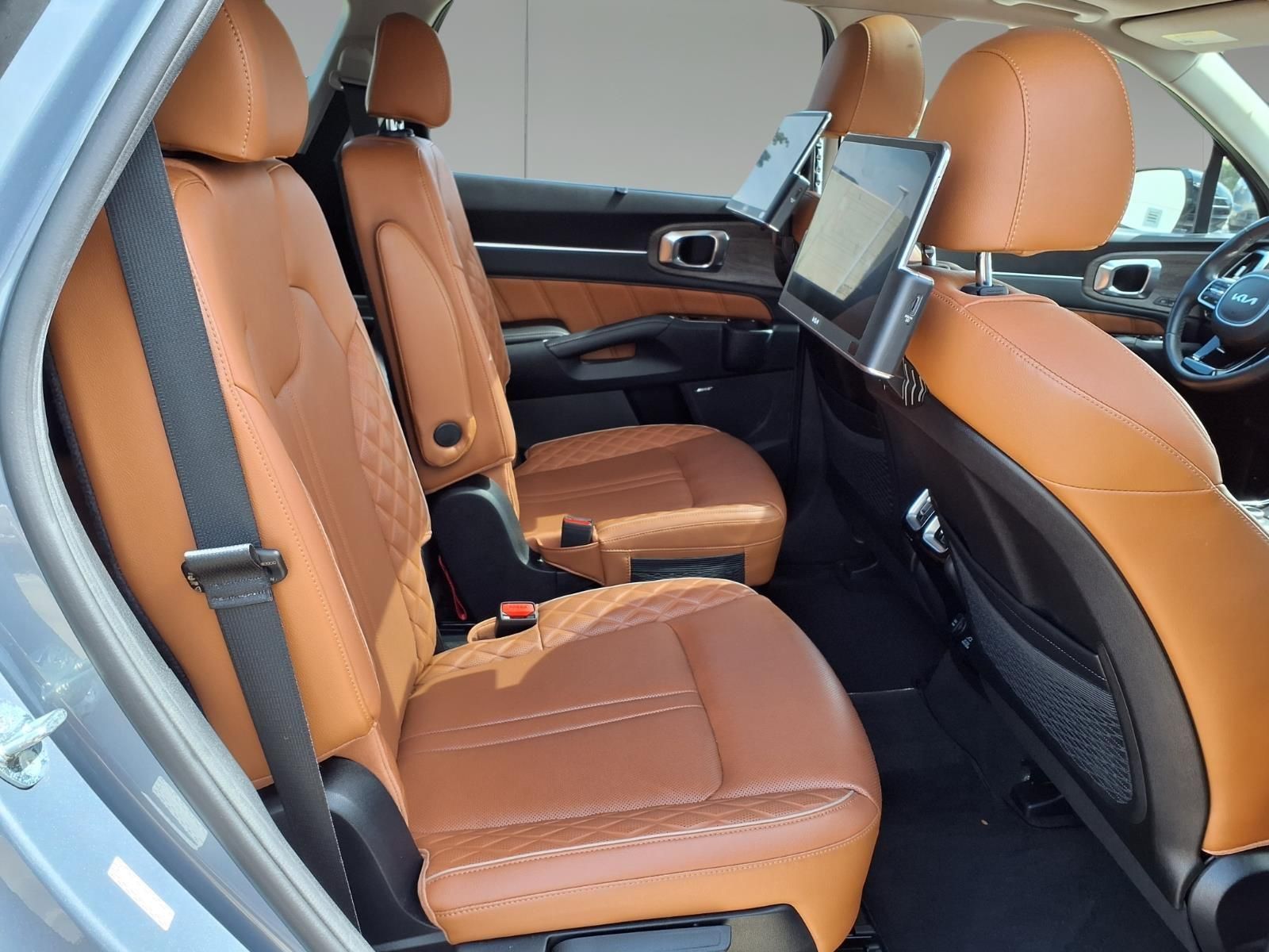 2023 Kia Sorento X-Line SX Prestige Silver at Community Kia