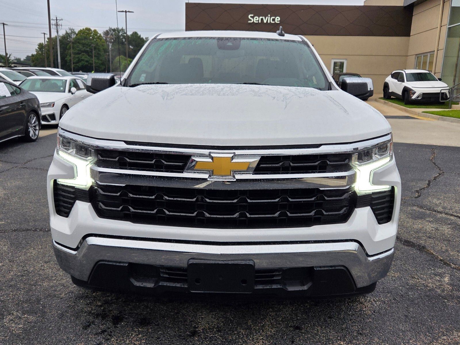 Used 2025 White Chevrolet LT image 2