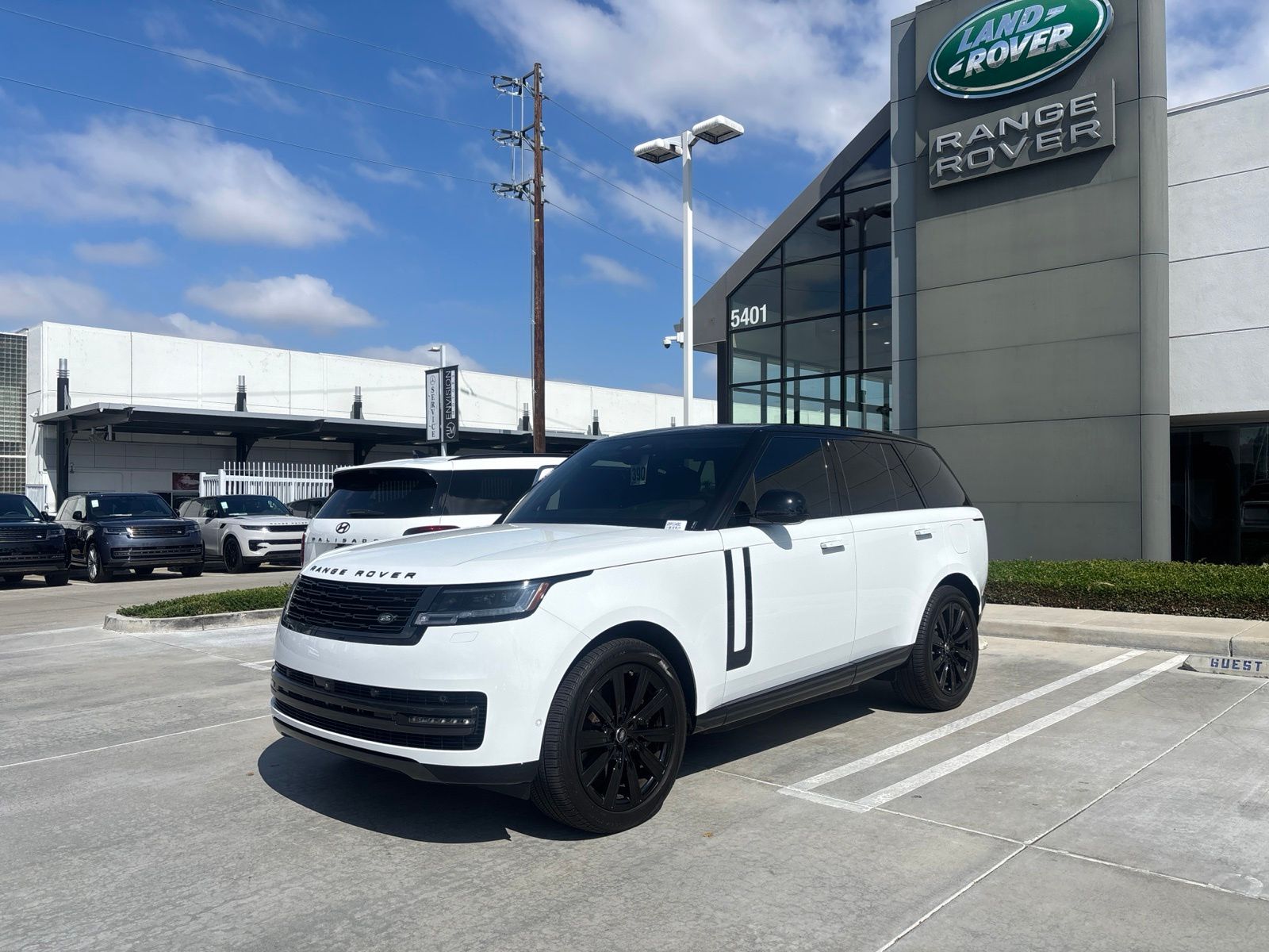 Fuji White 2025 Land Rover Range Rover SUV / Crossover All-Wheel Drive 8-Speed Automatic