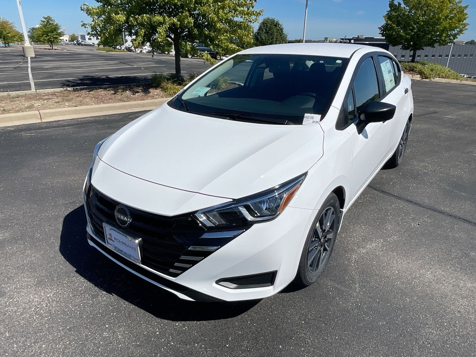 2024 Nissan Versa 1.6 S 25