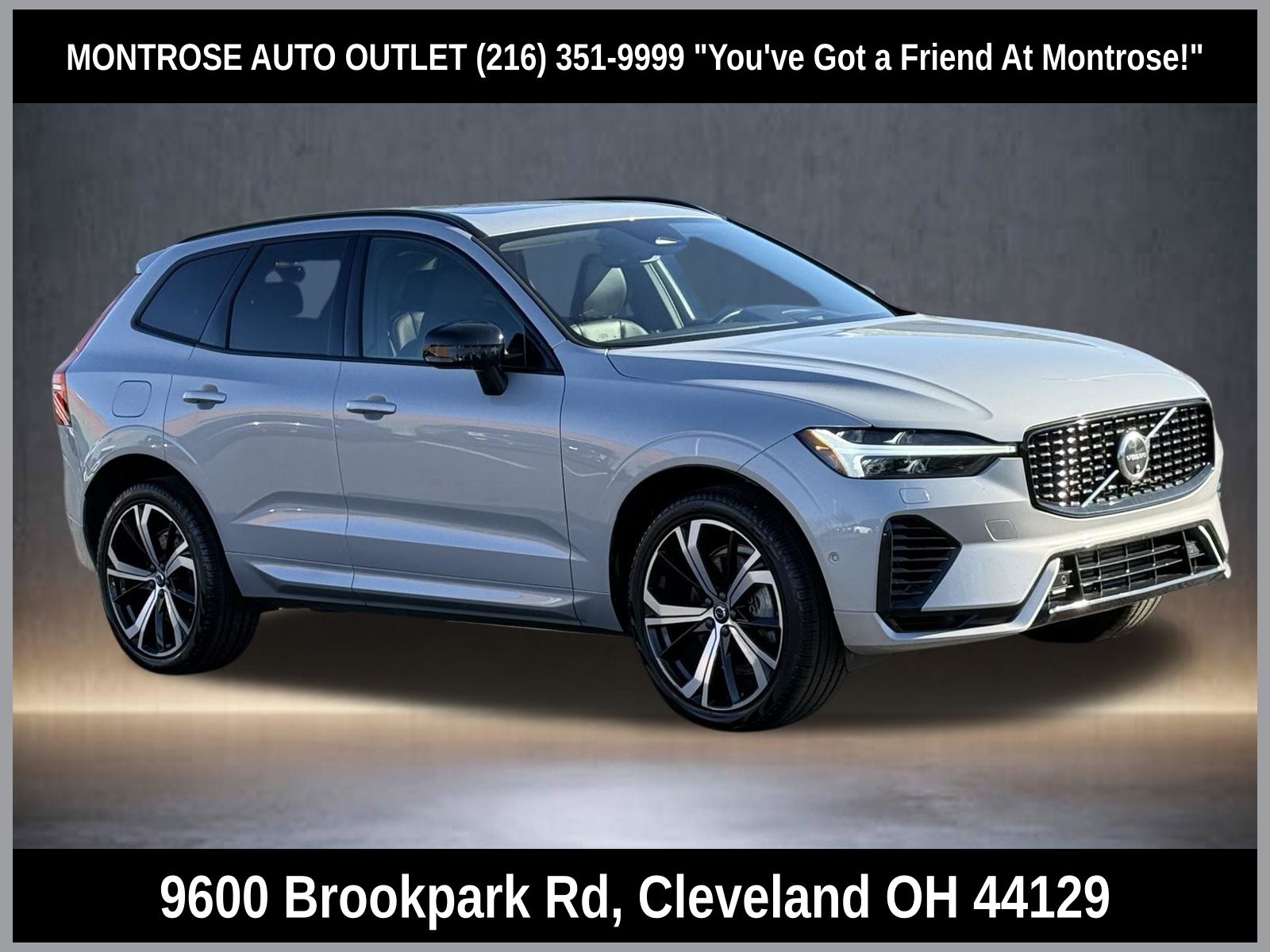 2024 Volvo XC60 Recharge T8 Ultimate Dark Theme eAWD