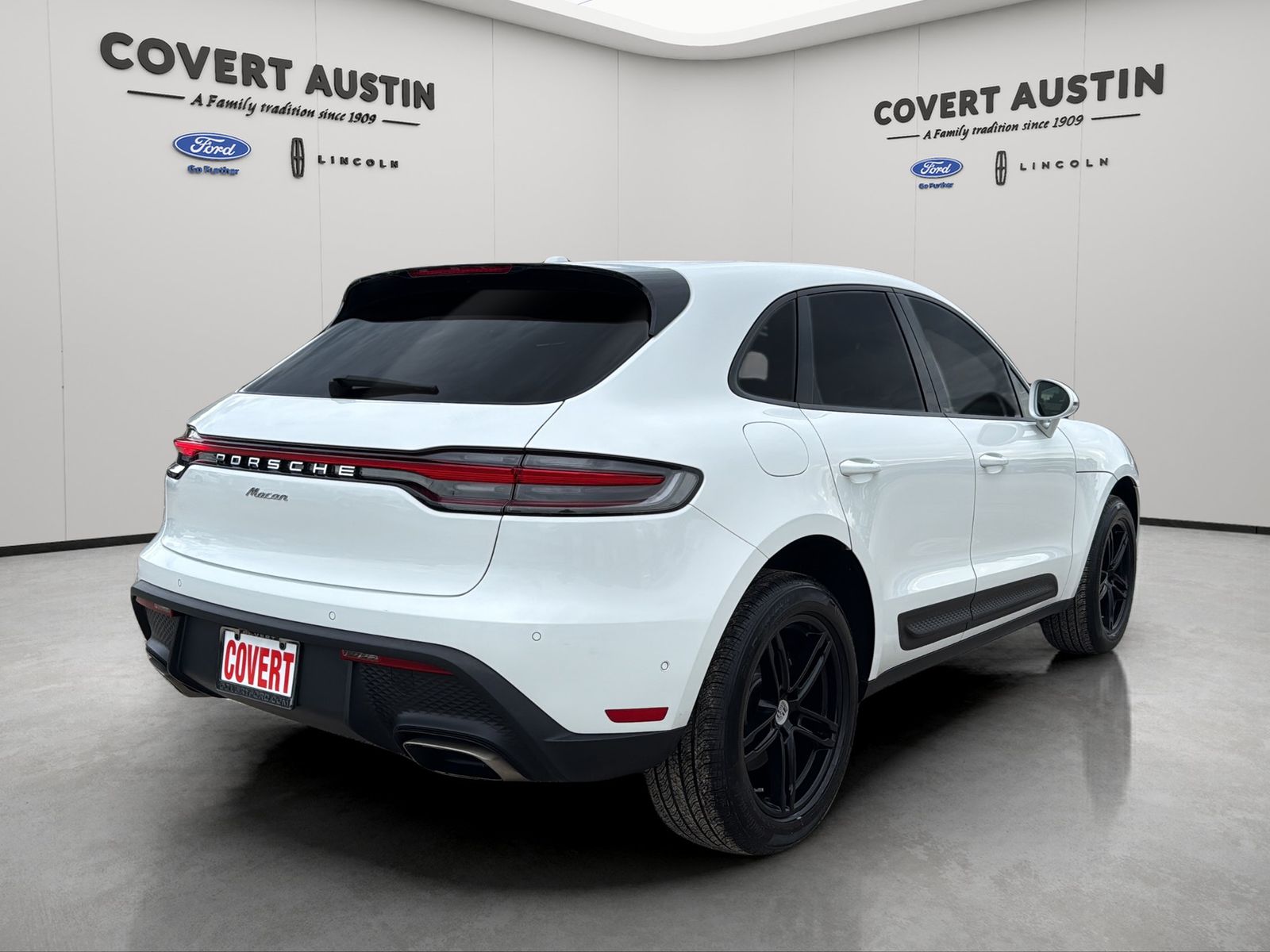 Used 2024 White Porsche Base image 5