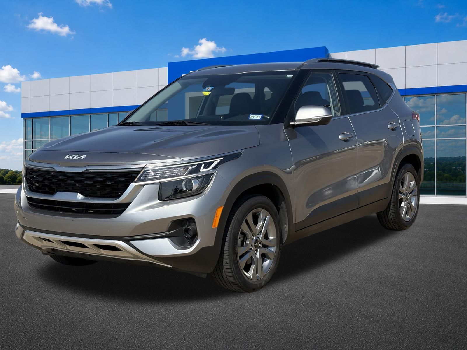 View vehicle photo 3