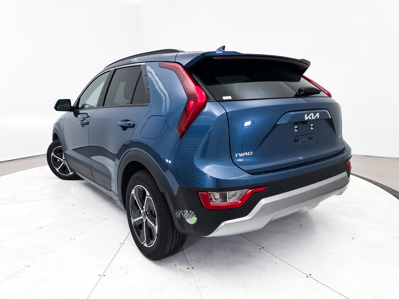 Used 2023 Kia Niro EX with VIN KNDCS3LF4P5049515 for sale in Scottsdale, AZ