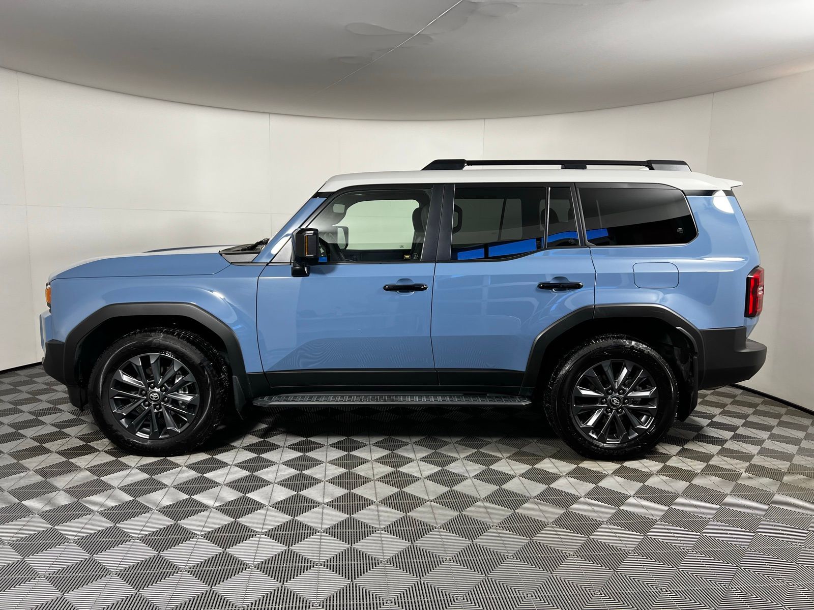 Thumbnail: 2024 Toyota Land Cruiser - 8