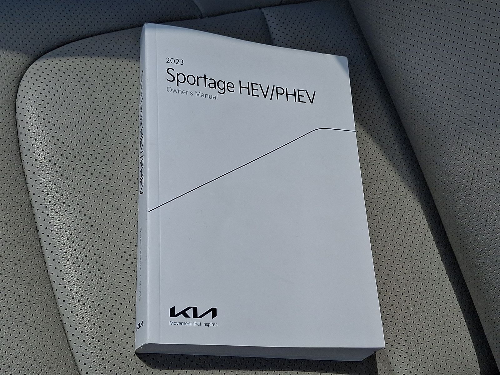 Used 2023 Kia Sportage Hybrid SUV