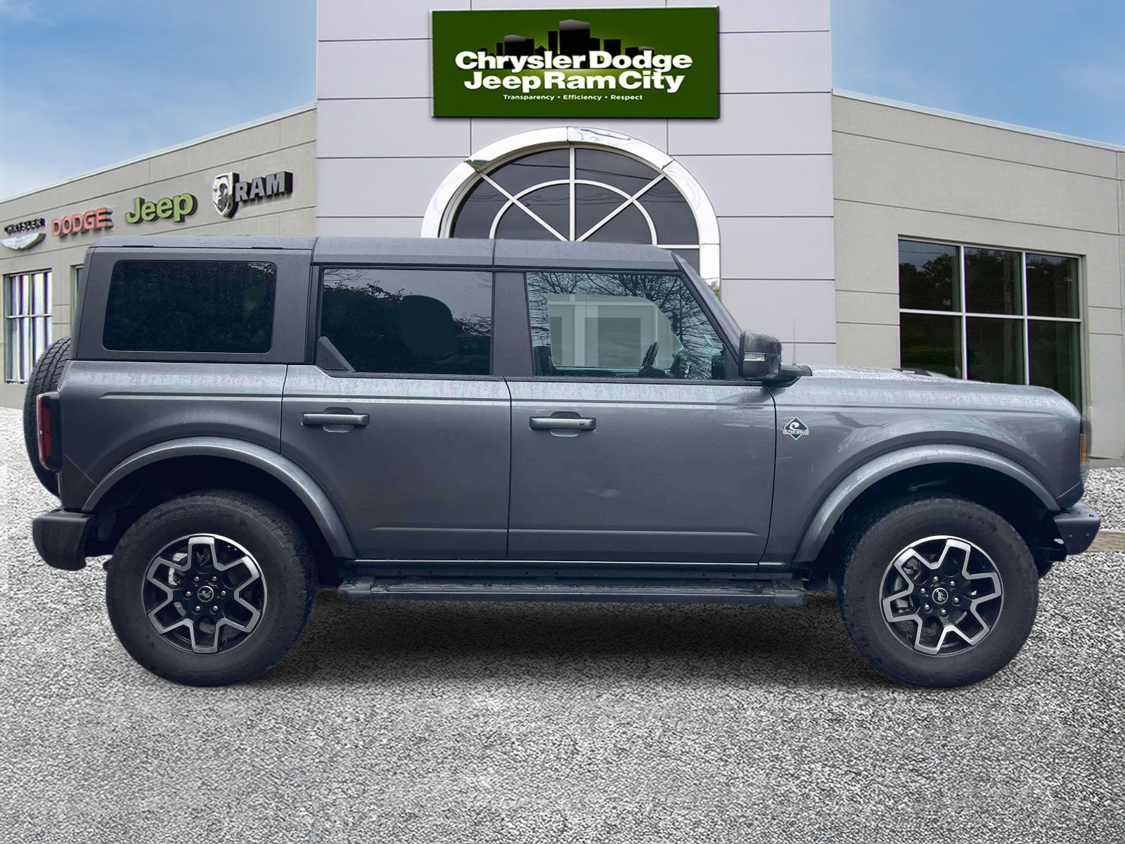 View vehicle photo 5