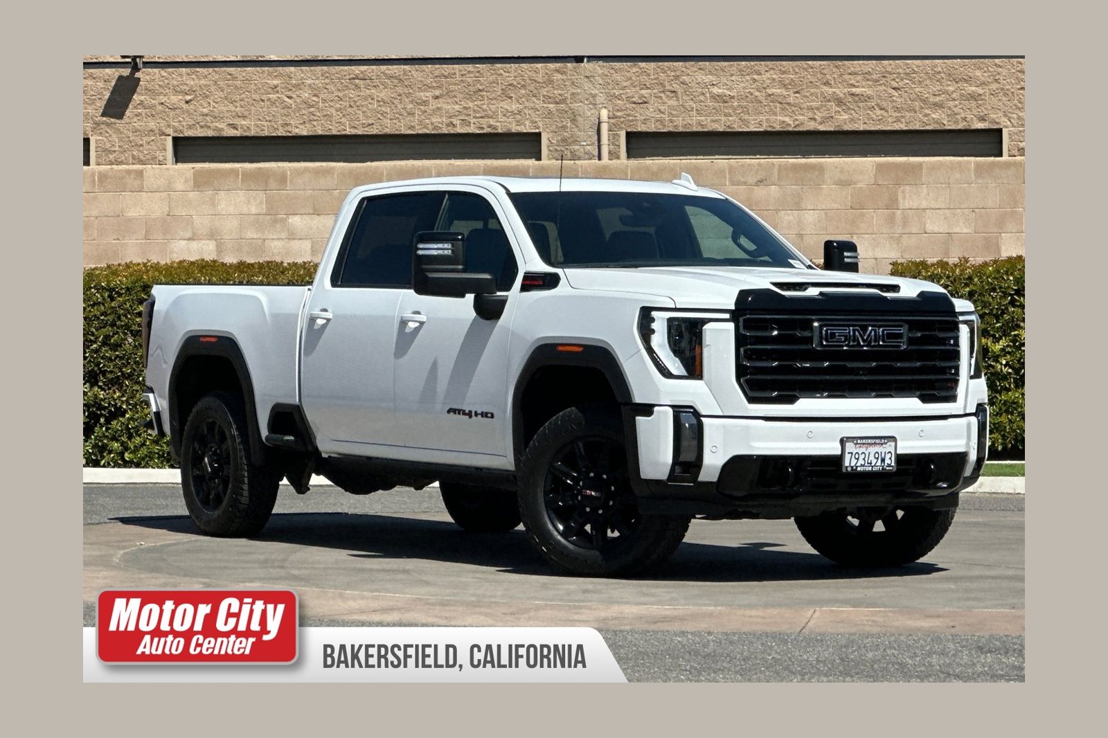 Summit White 2024 GMC Sierra 2500HD Pickup Truck Four-Wheel Drive Automatic