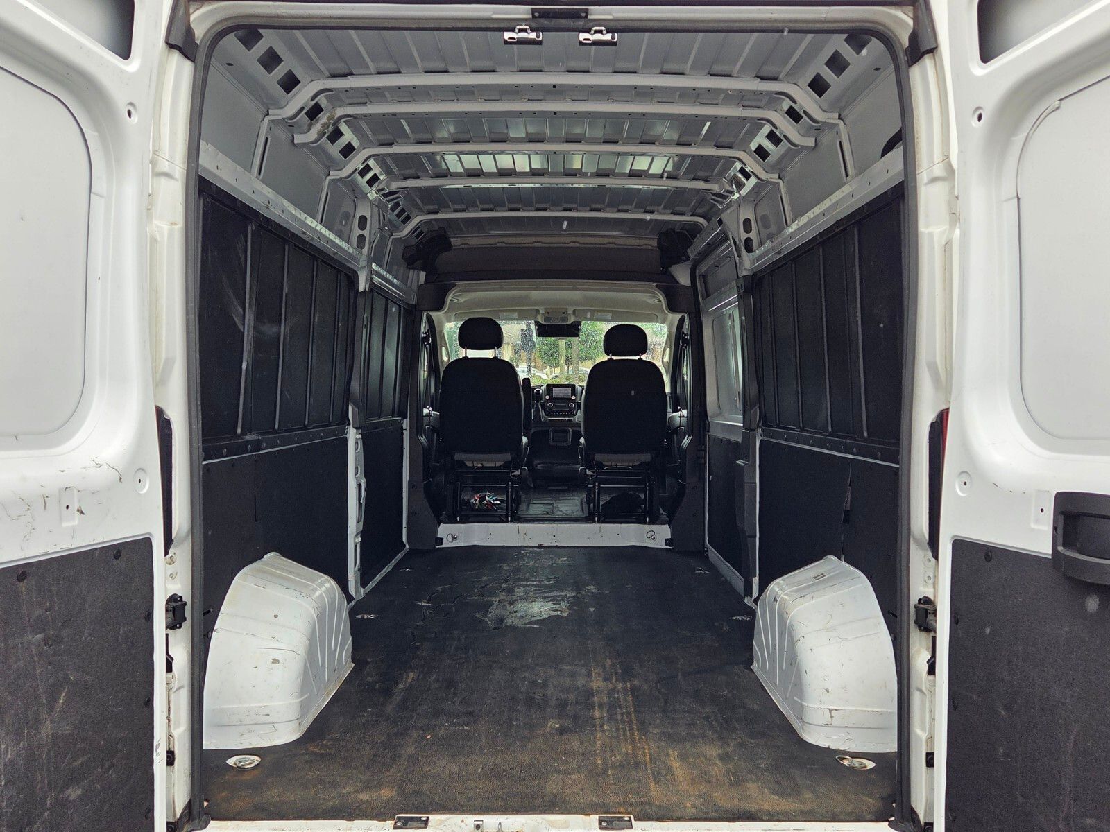 Used 2023 White Ram High Roof image 9