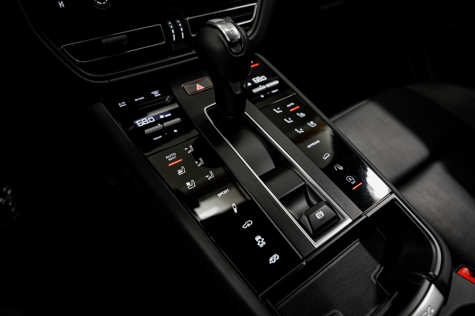 2022 Porsche Macan GTS — photo 15