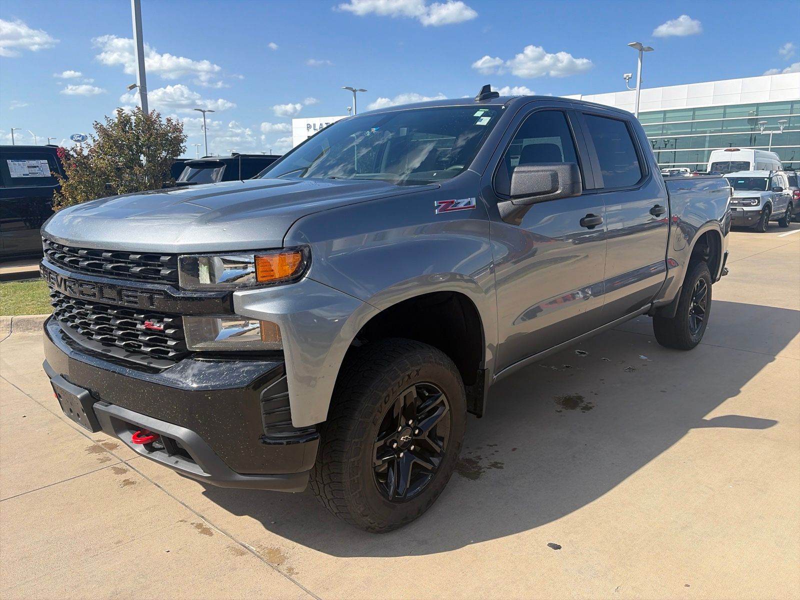 View vehicle photo 3