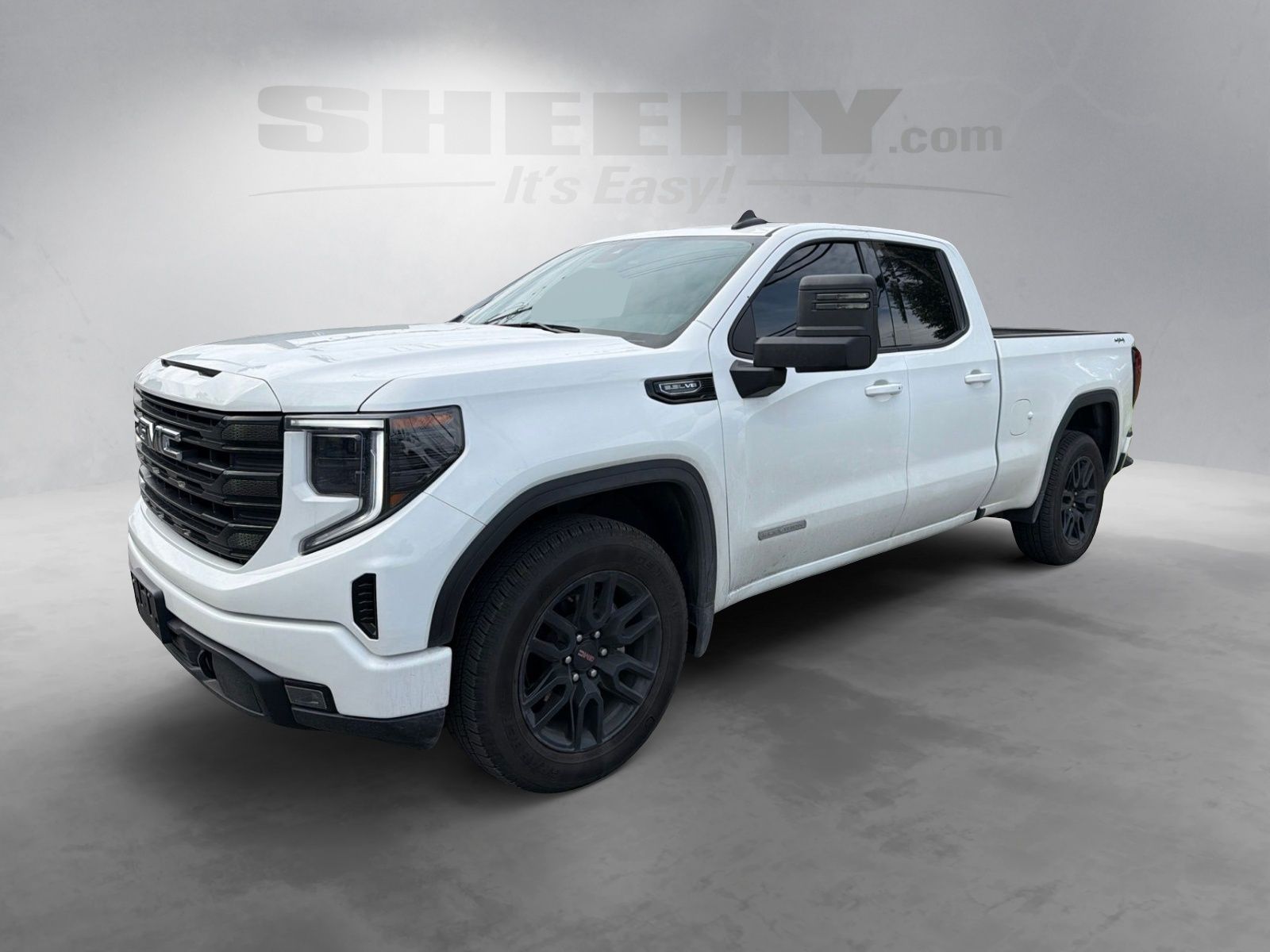 Used 2025 Summit White GMC Elevation image 13