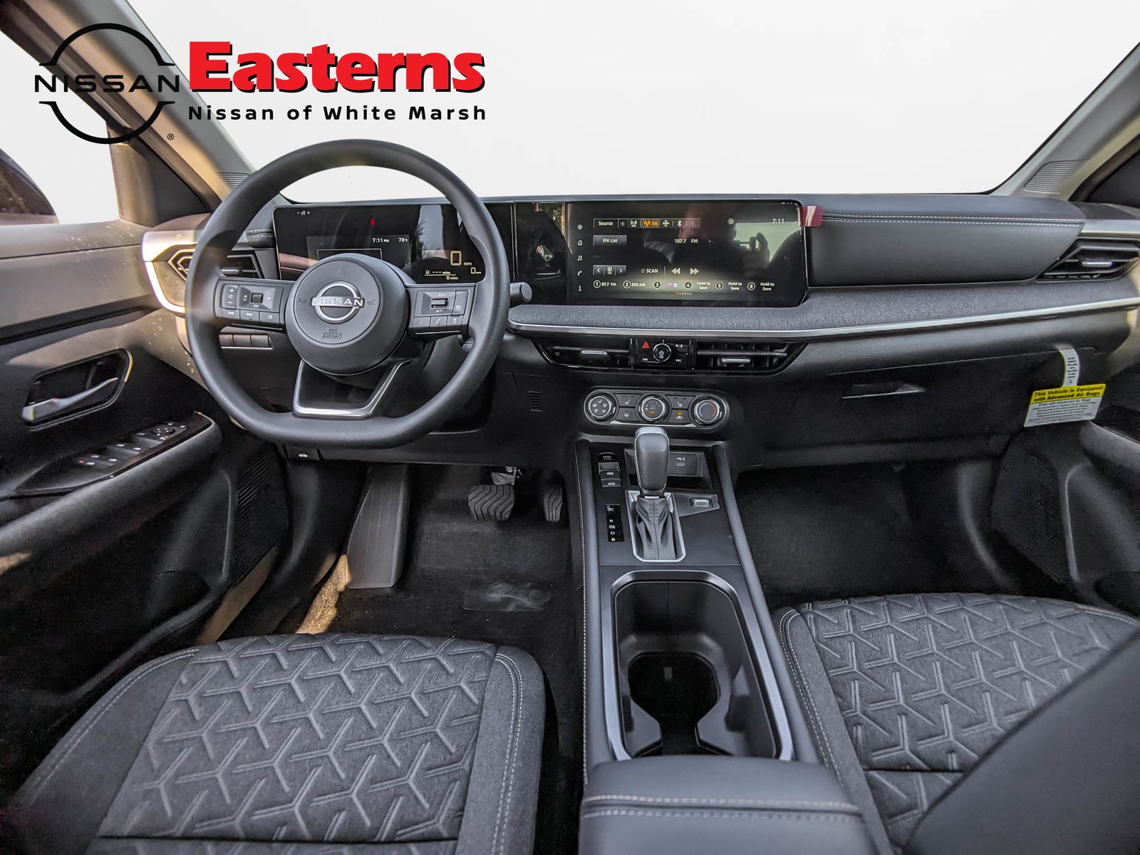 2025 Nissan Kicks SV photo 17
