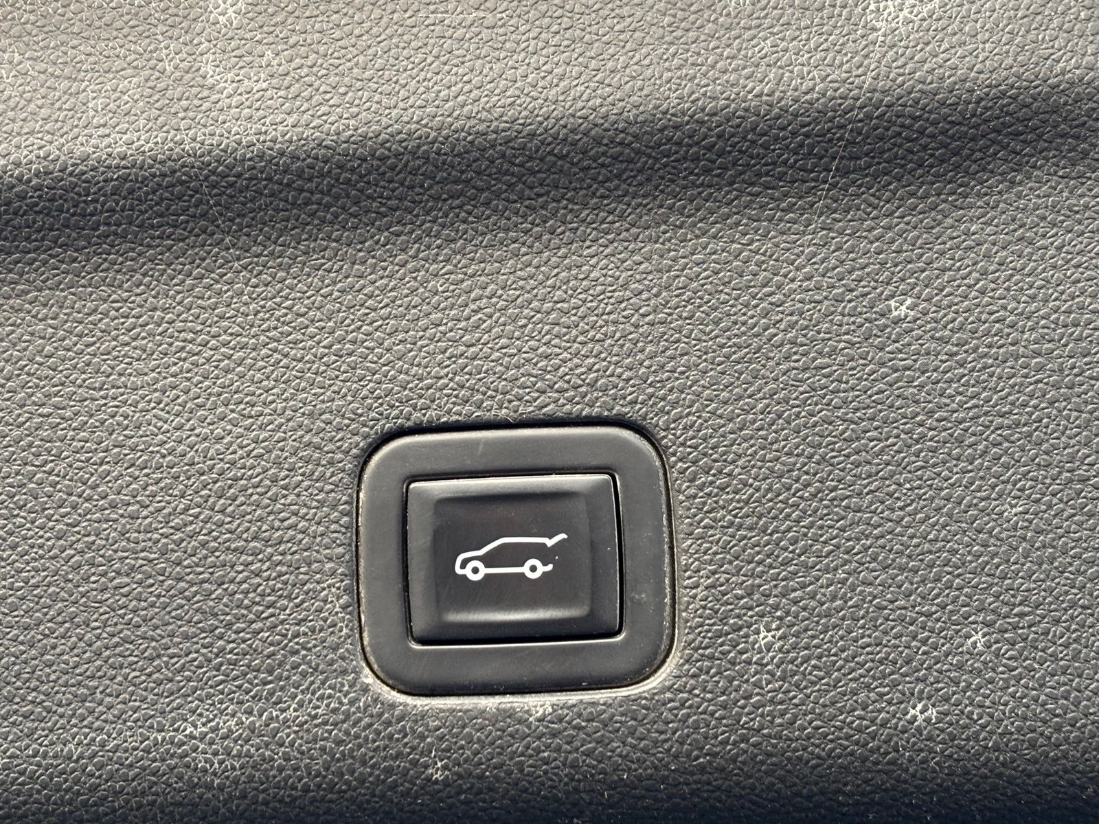 Used 2023 Chevrolet Suburban SUV