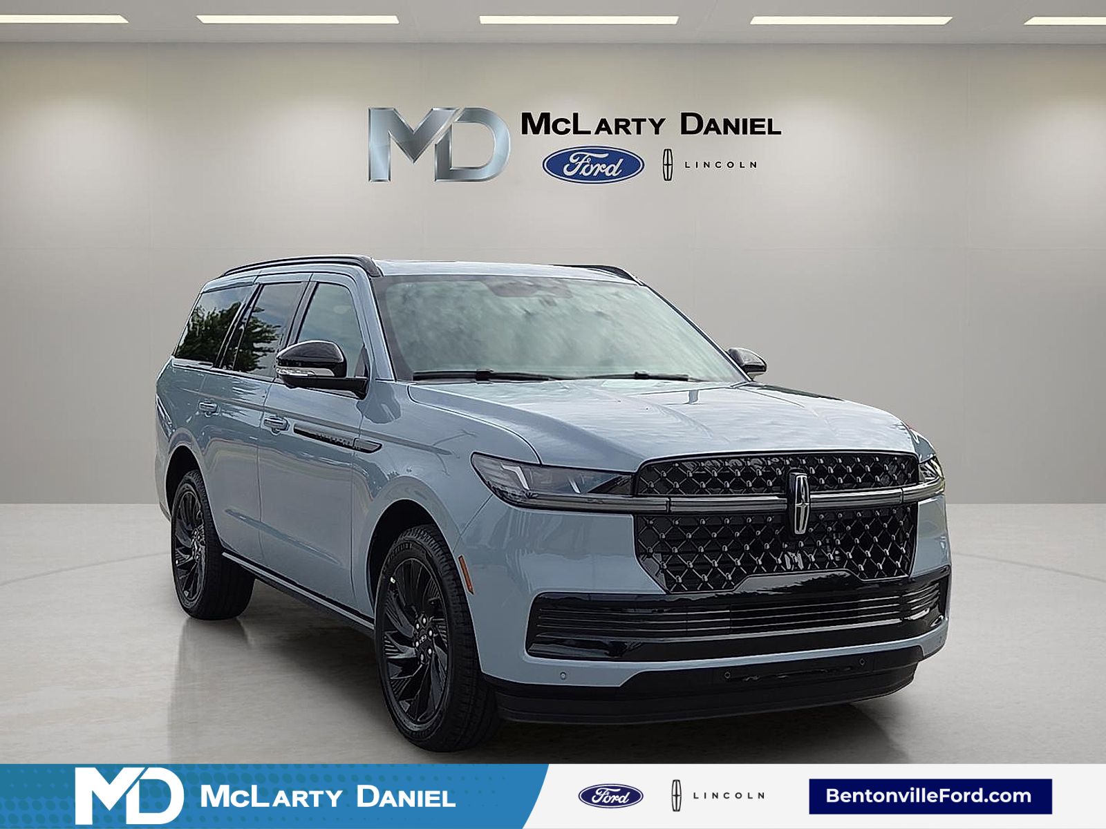 Gray Mist 2027 Lincoln Navigator SUV / Crossover Four-Wheel Drive Automatic