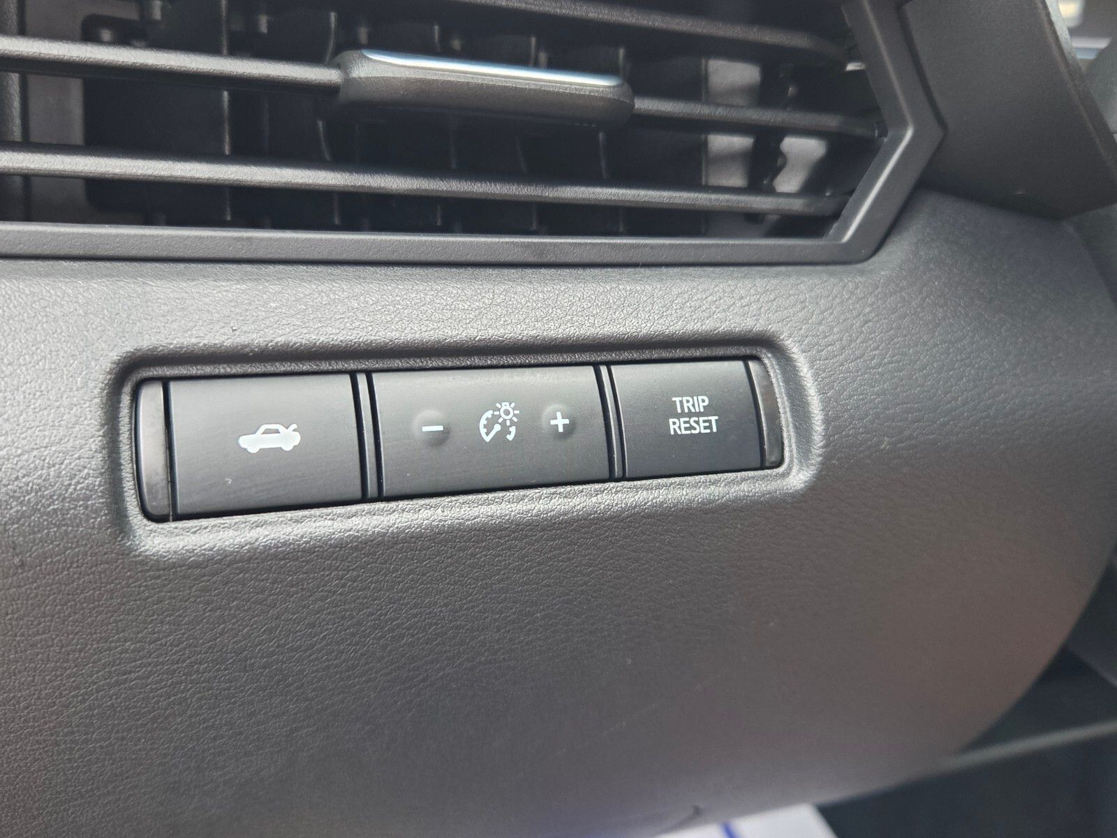 Used 2025 Red Nissan 2.5 SV image 27