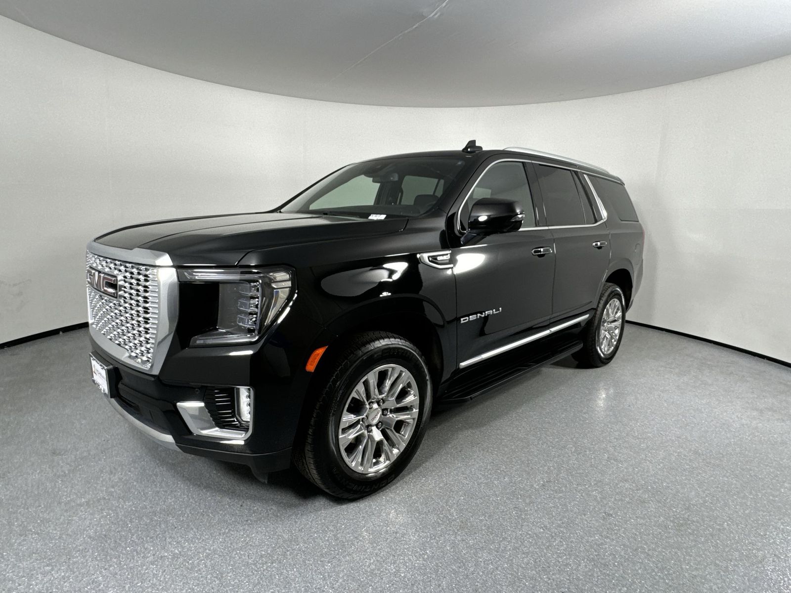 2023 GMC Yukon Denali 2