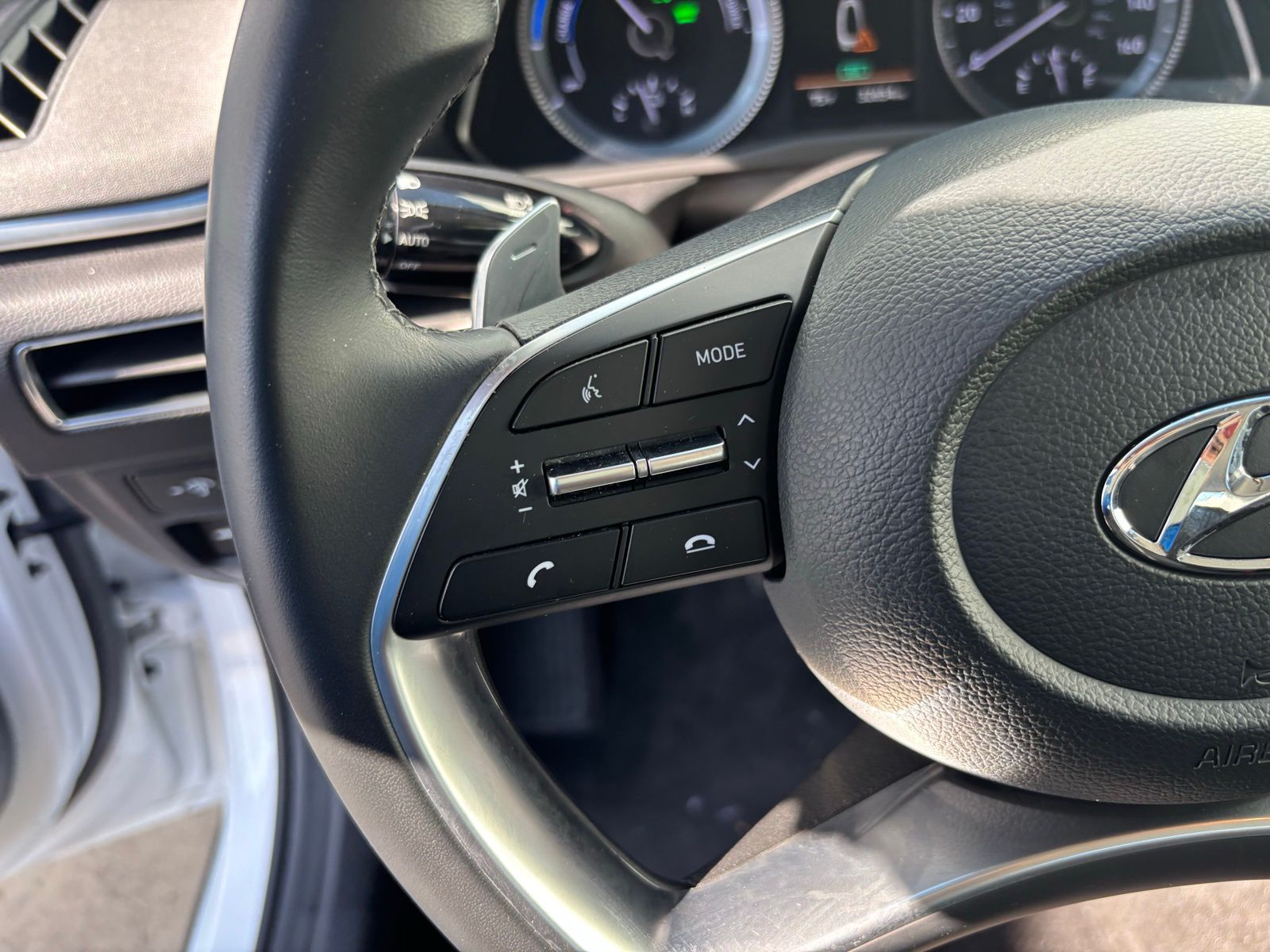 Used Car 2023 Hyundai Sonata Hybrid  Sel For Sale Under $25,000 In Austin, Texas