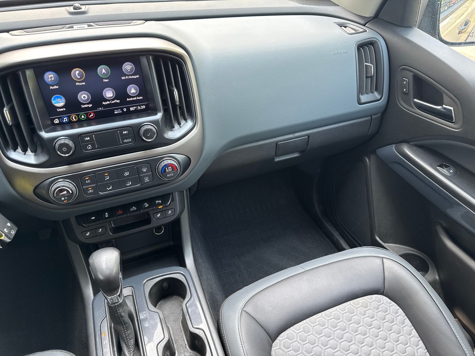 Used 2022 Beige Chevrolet Z71 image 19