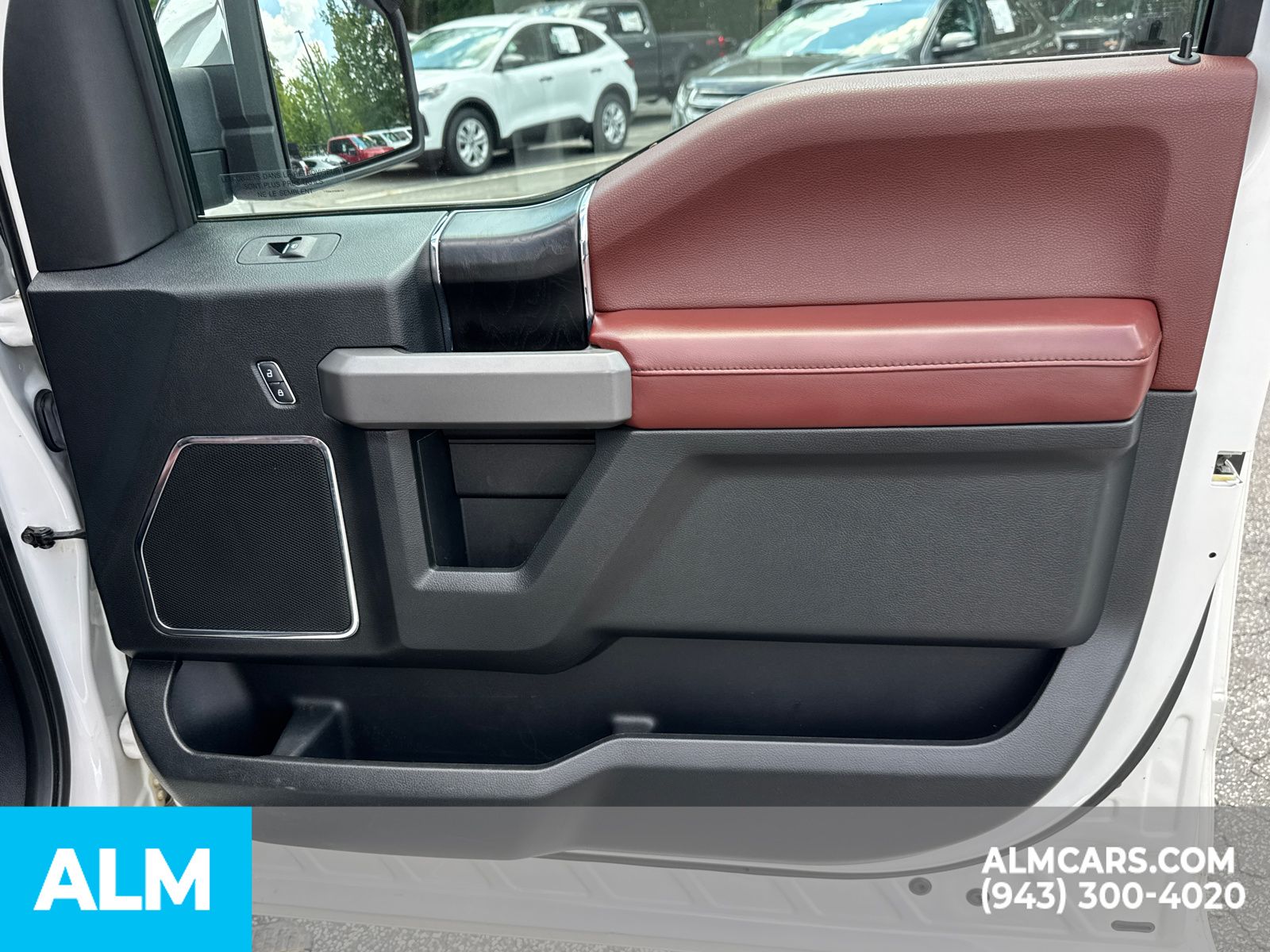 2019 Ford F-150 Platinum photo 16