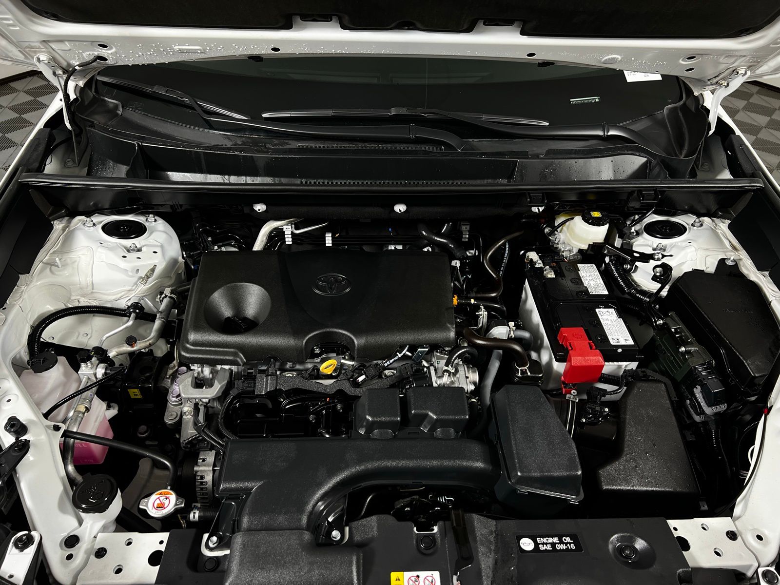 Thumbnail: 2025 Toyota RAV4 - 9