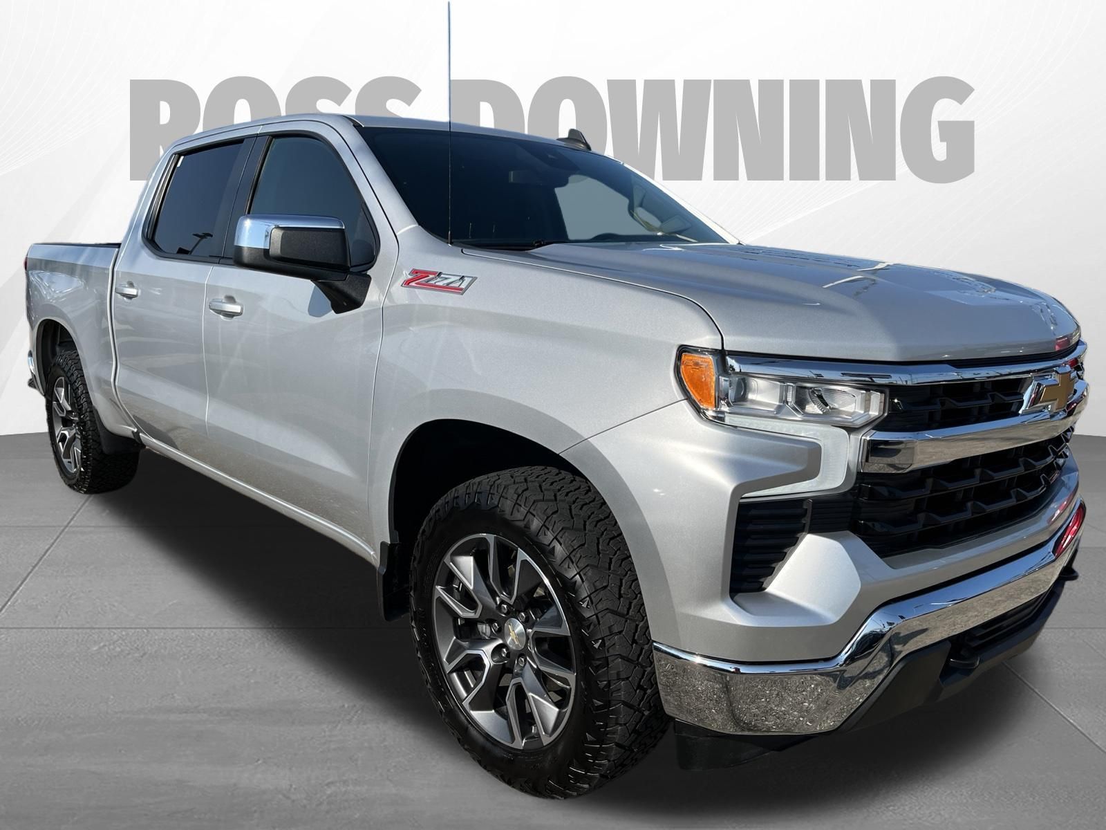 2022 Chevrolet Silverado 1500 LT - 2