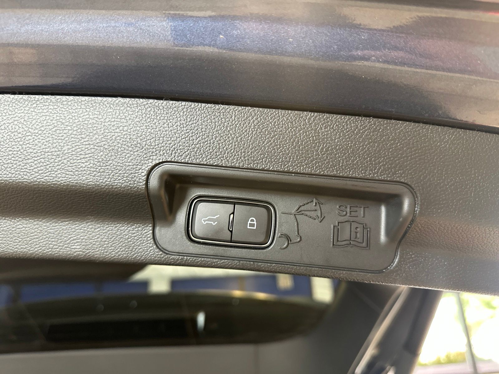 Certified Used 2020 Blue Metallic Ford XLT image 26