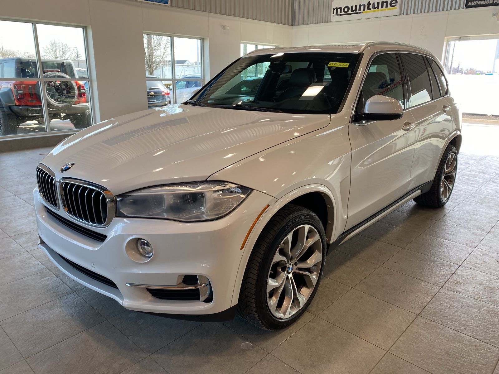 White Metallic 2018 BMW X5 xDrive35i AWD SUV / Crossover All-Wheel Drive 8-Speed Automatic