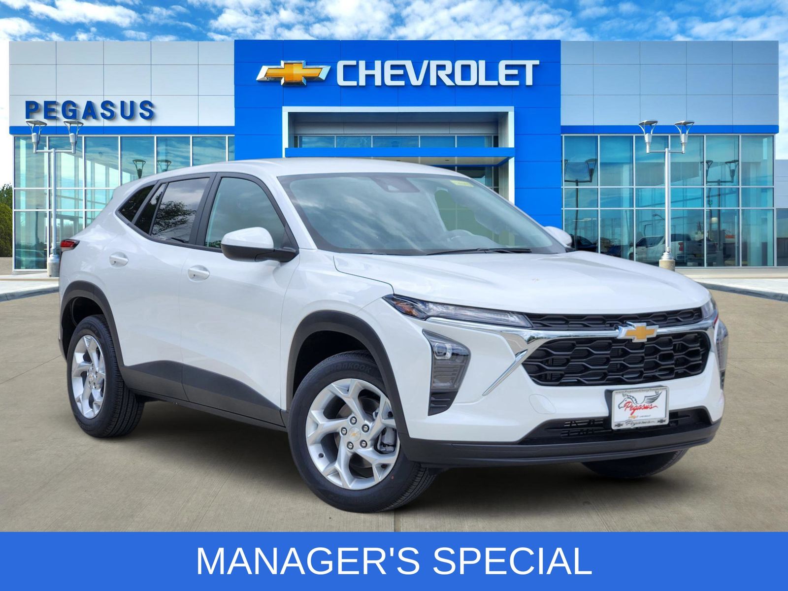 Summit White 2026 Chevrolet Trax SUV / Crossover Front-Wheel Drive 6-Speed Automatic