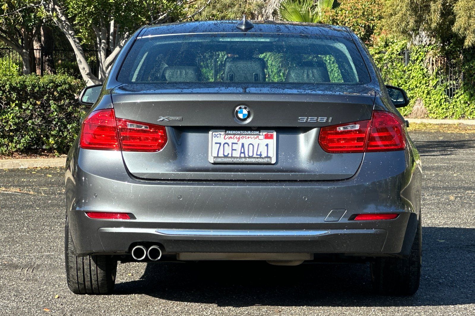 View vehicle photo 4