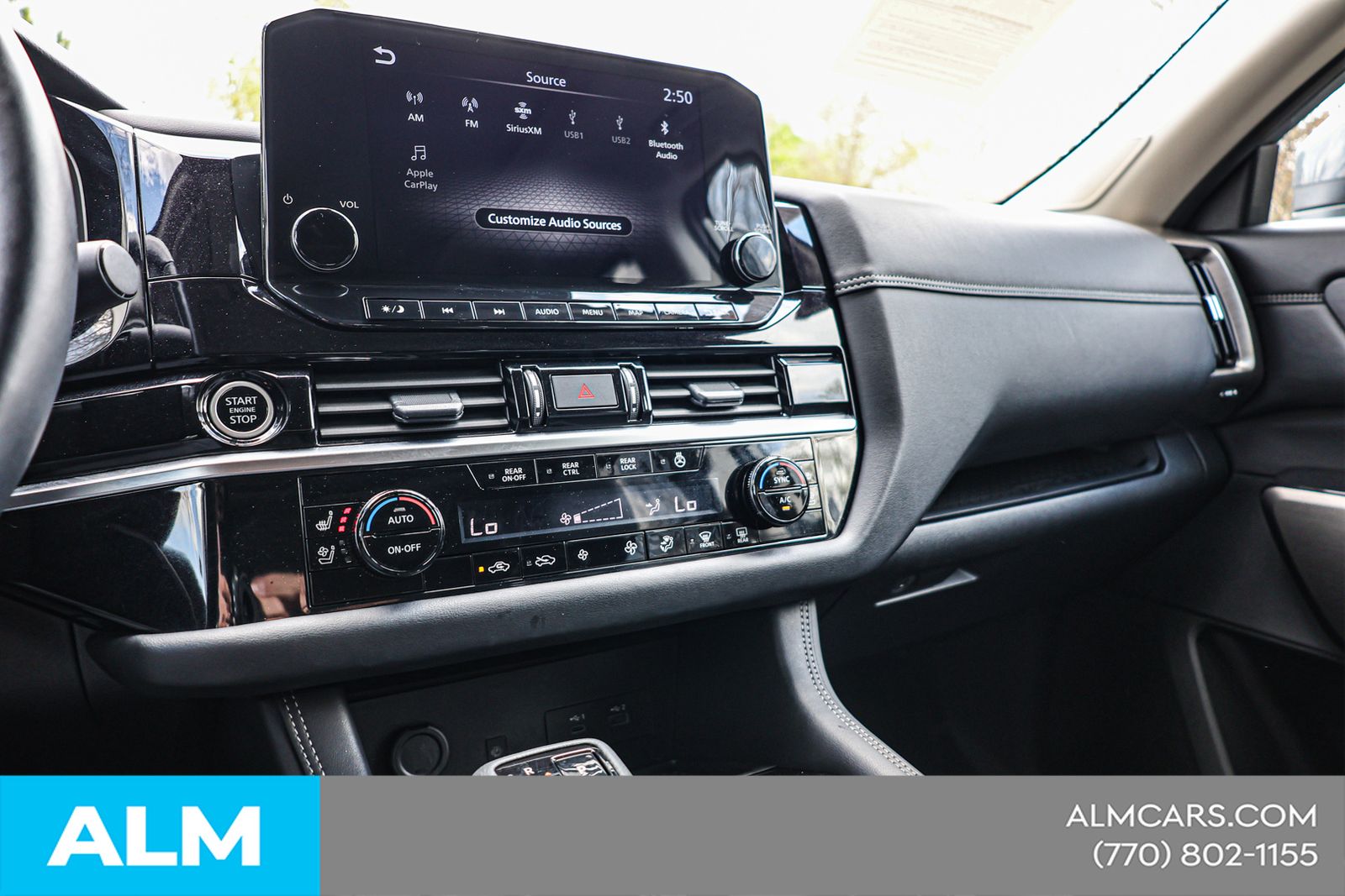 Used 2024 Gray Nissan Platinum image 33