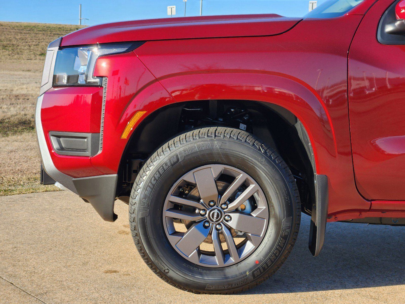 2025 Nissan Frontier SV 9