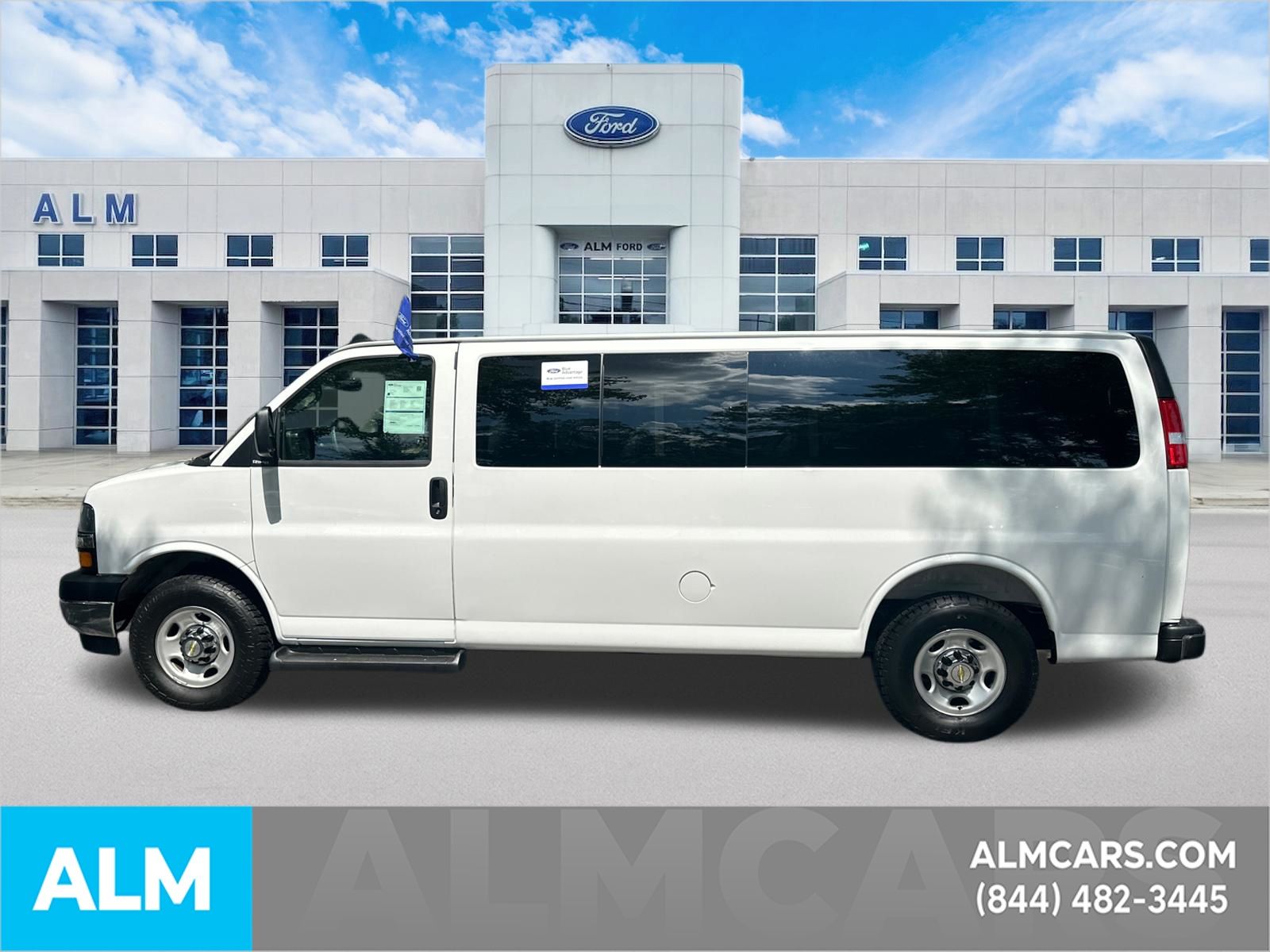Used 2025 White Chevrolet LT image 9