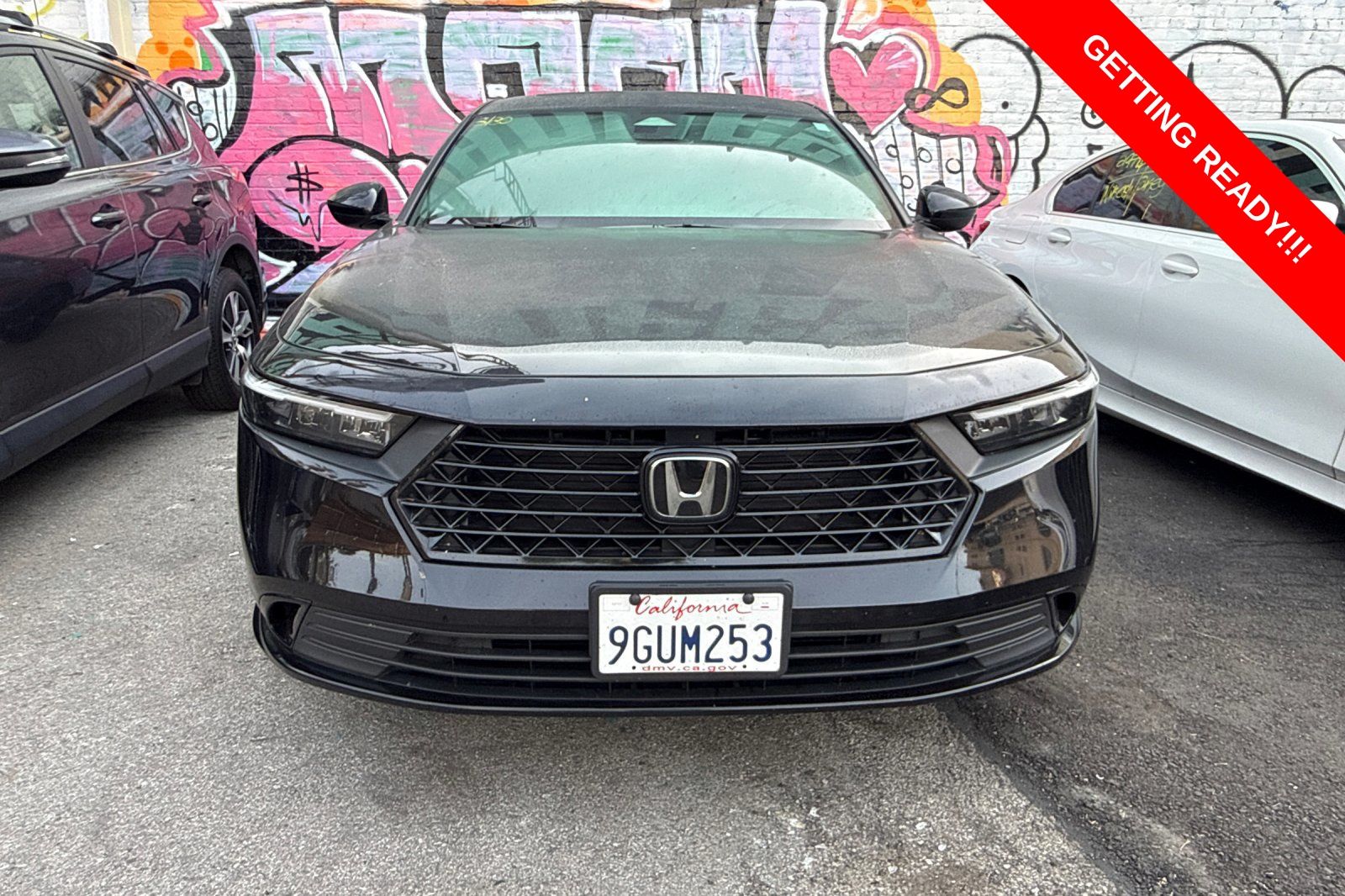 View vehicle photo 3