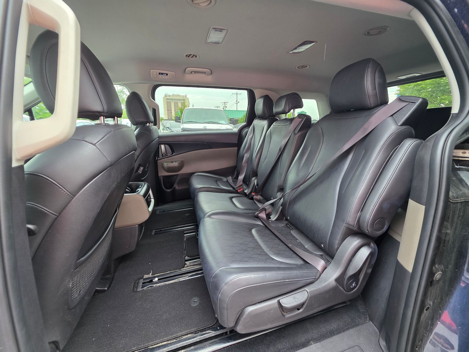 Used 2025 Blue Kia LXS image 10