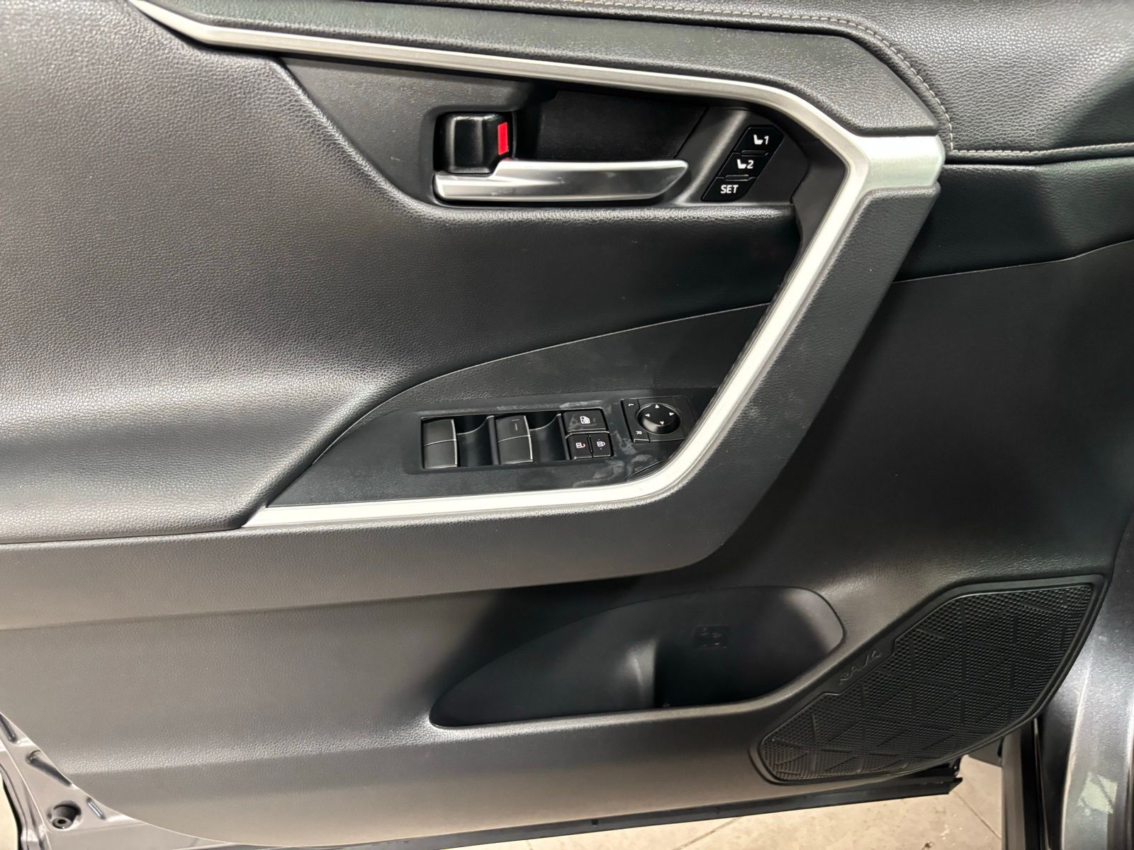 Used Car 2020 Toyota Rav4 Hybrid  Limited For Sale Under $25,000 In Austin, Texas