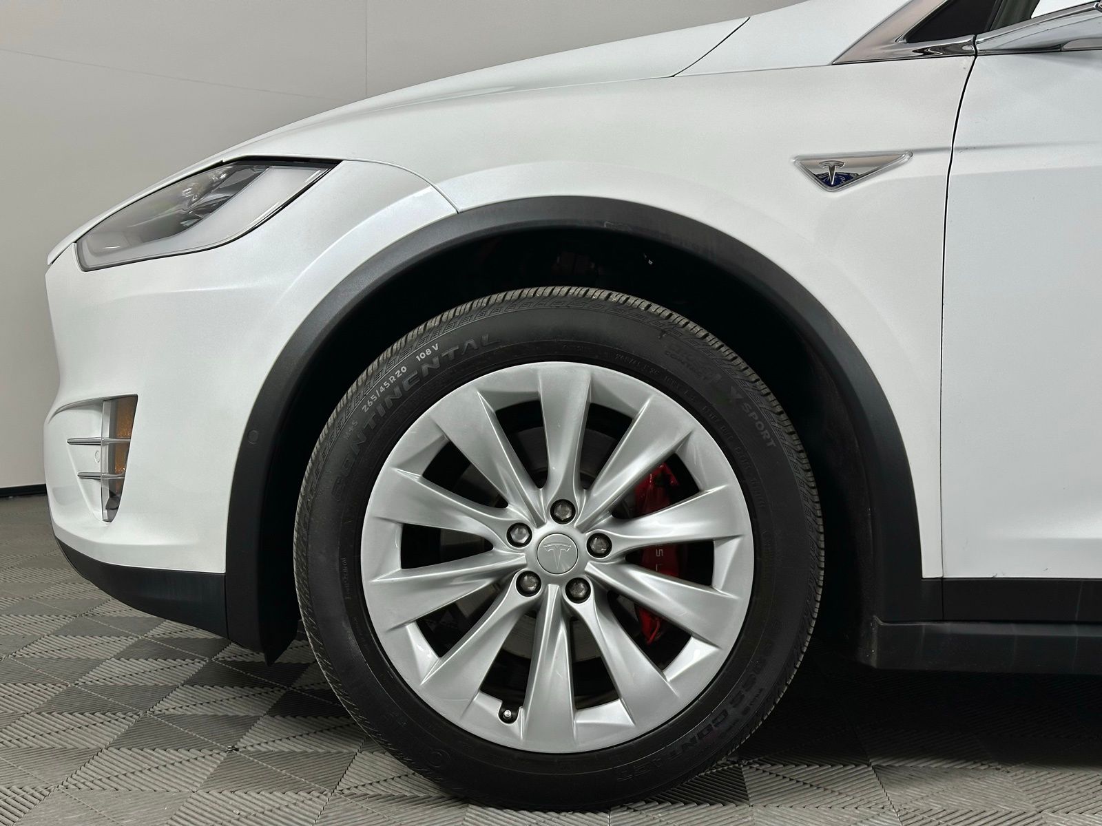 2016 Tesla Model X - Photo 14