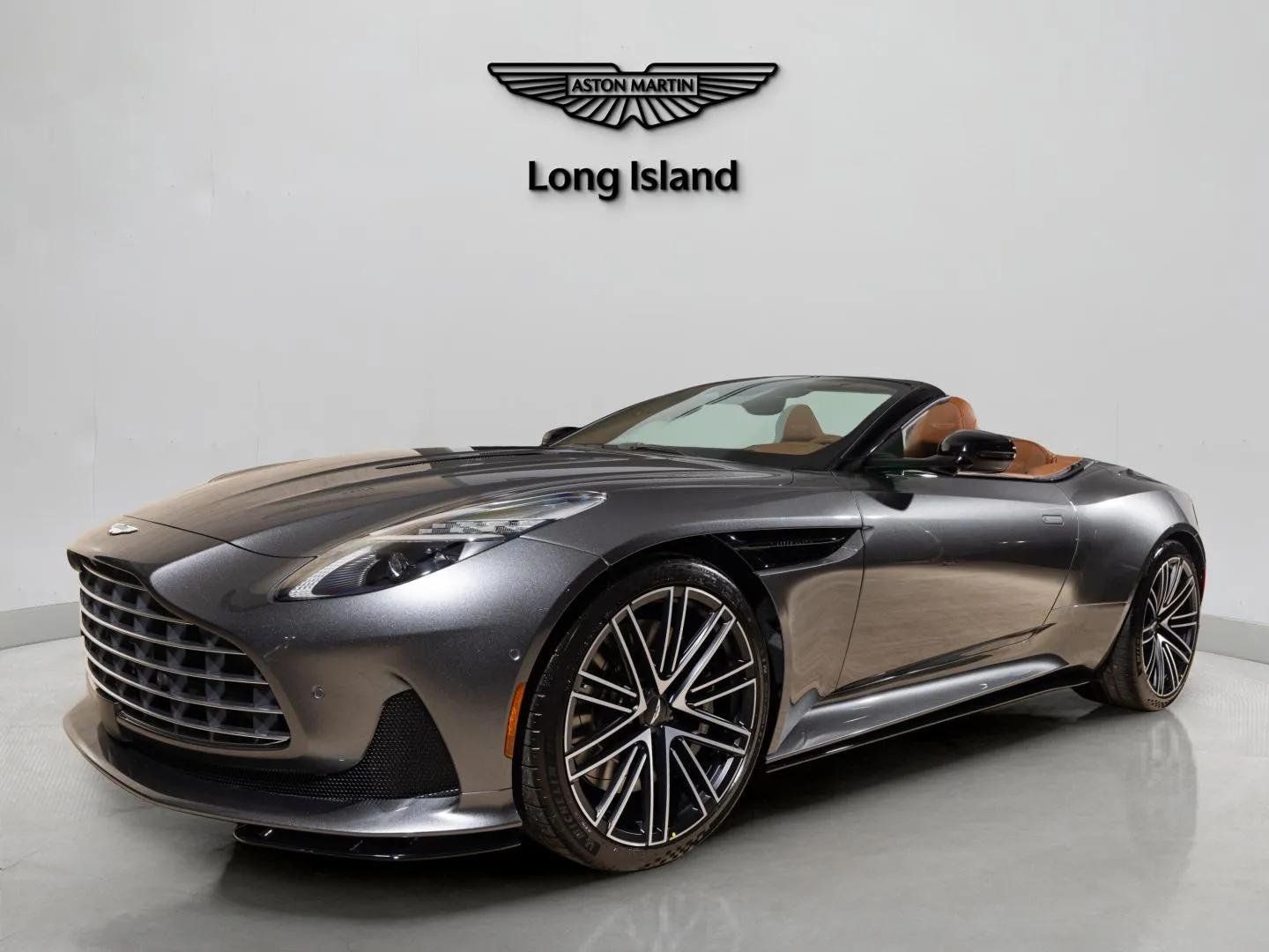2026 Aston Martin DB12 Volante RWD
