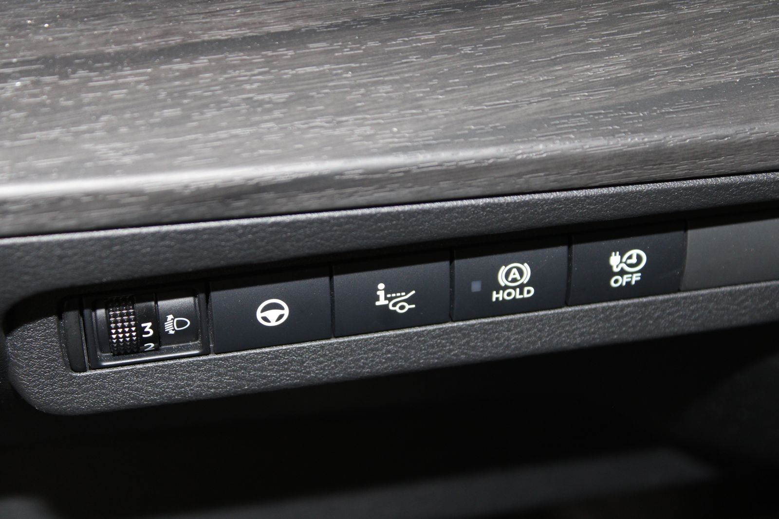 Used 2023 Black Nissan ENGAGE image 21