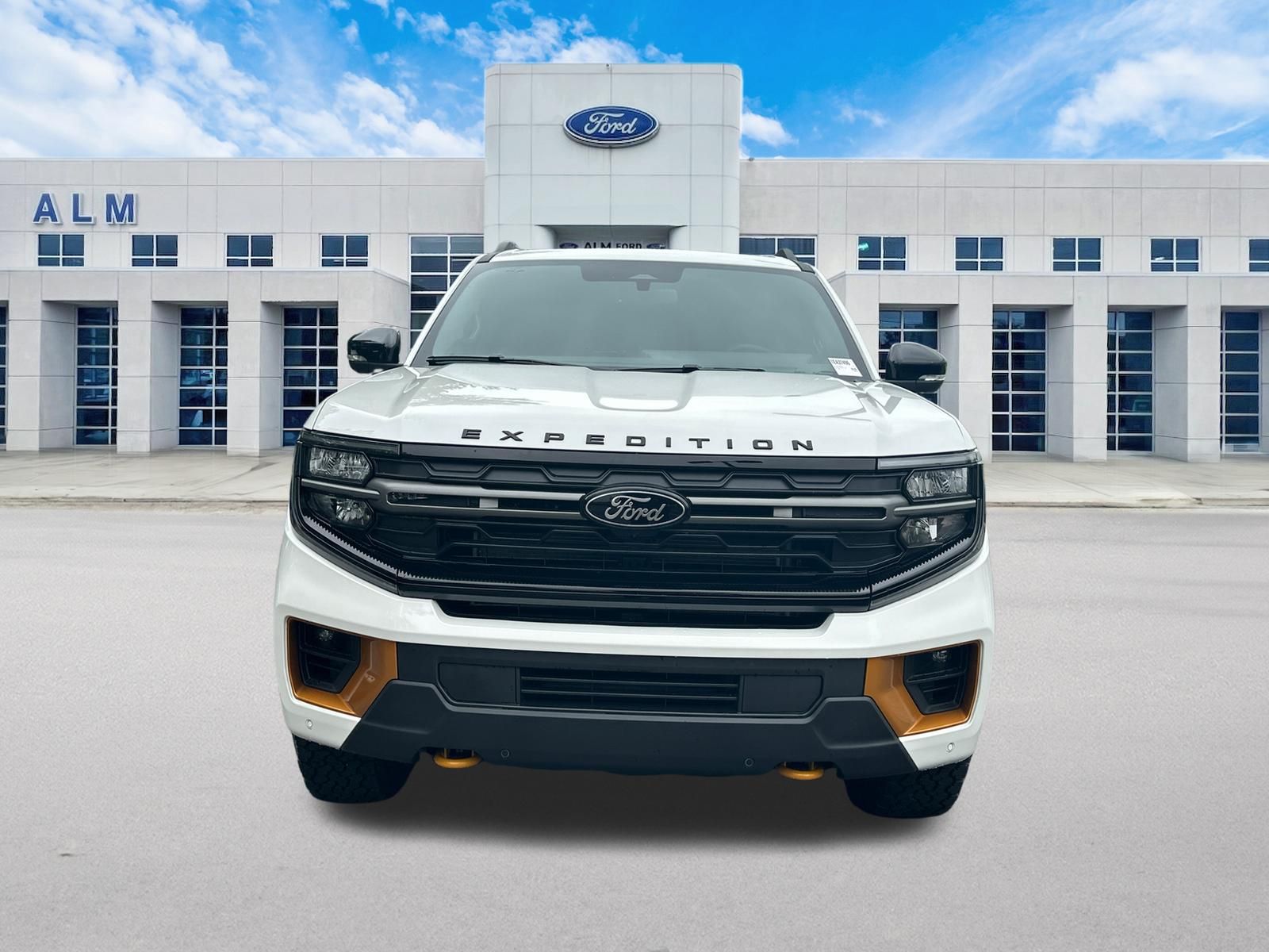 New 2026 Star White Metallic Tri-Coat Ford Tremor® image 2