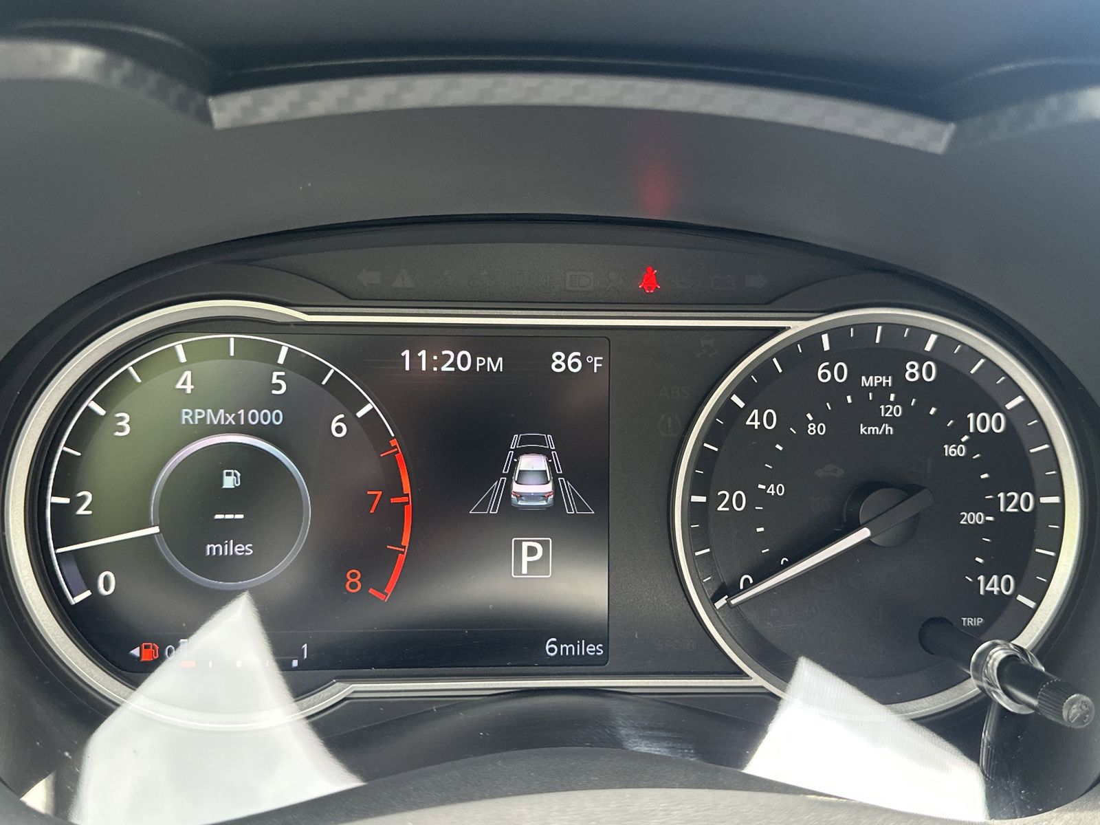 2025 Nissan Versa 1.6 SR photo 14