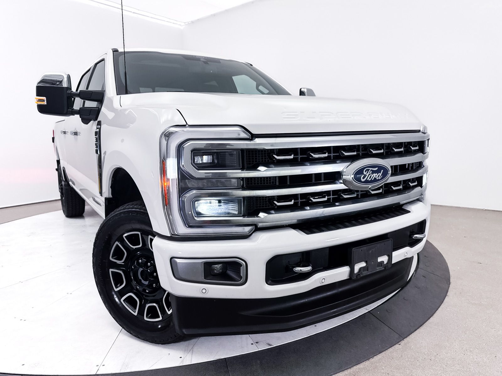 2024 Ford F-350 Super Duty Platinum - Photo 9
